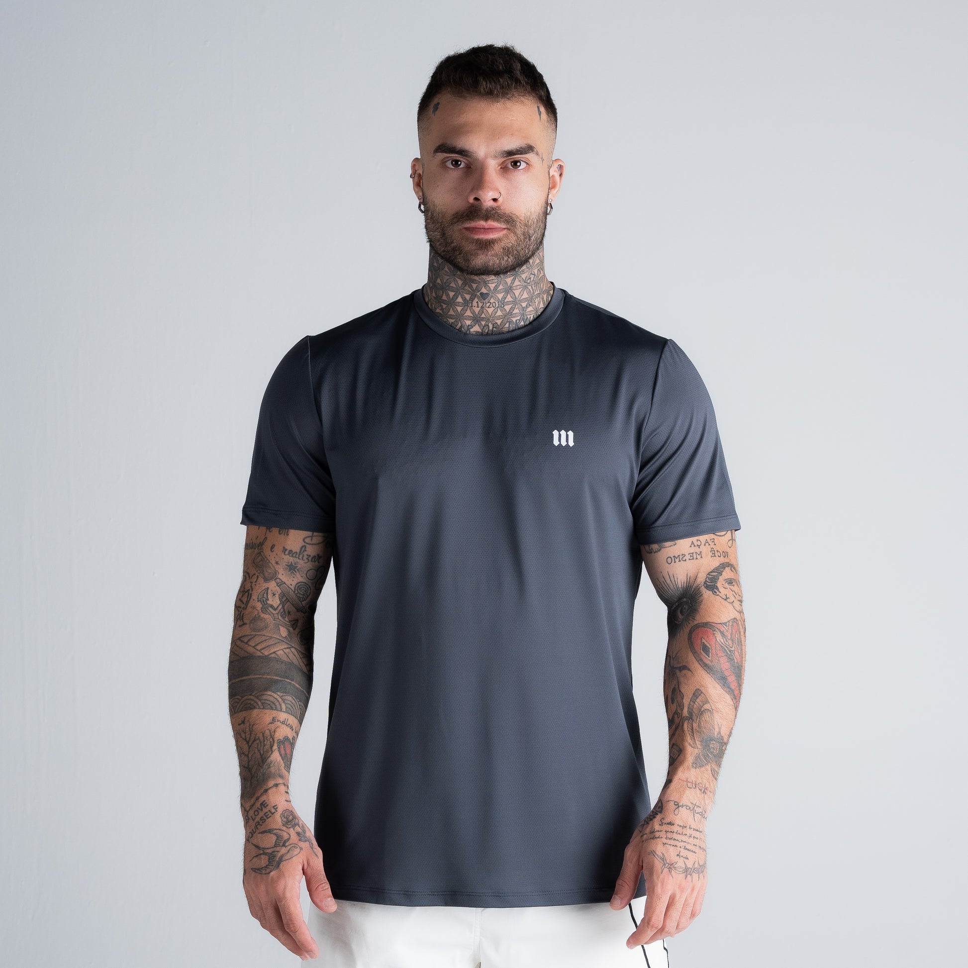 Camiseta Dry Fit Logo Chumbo