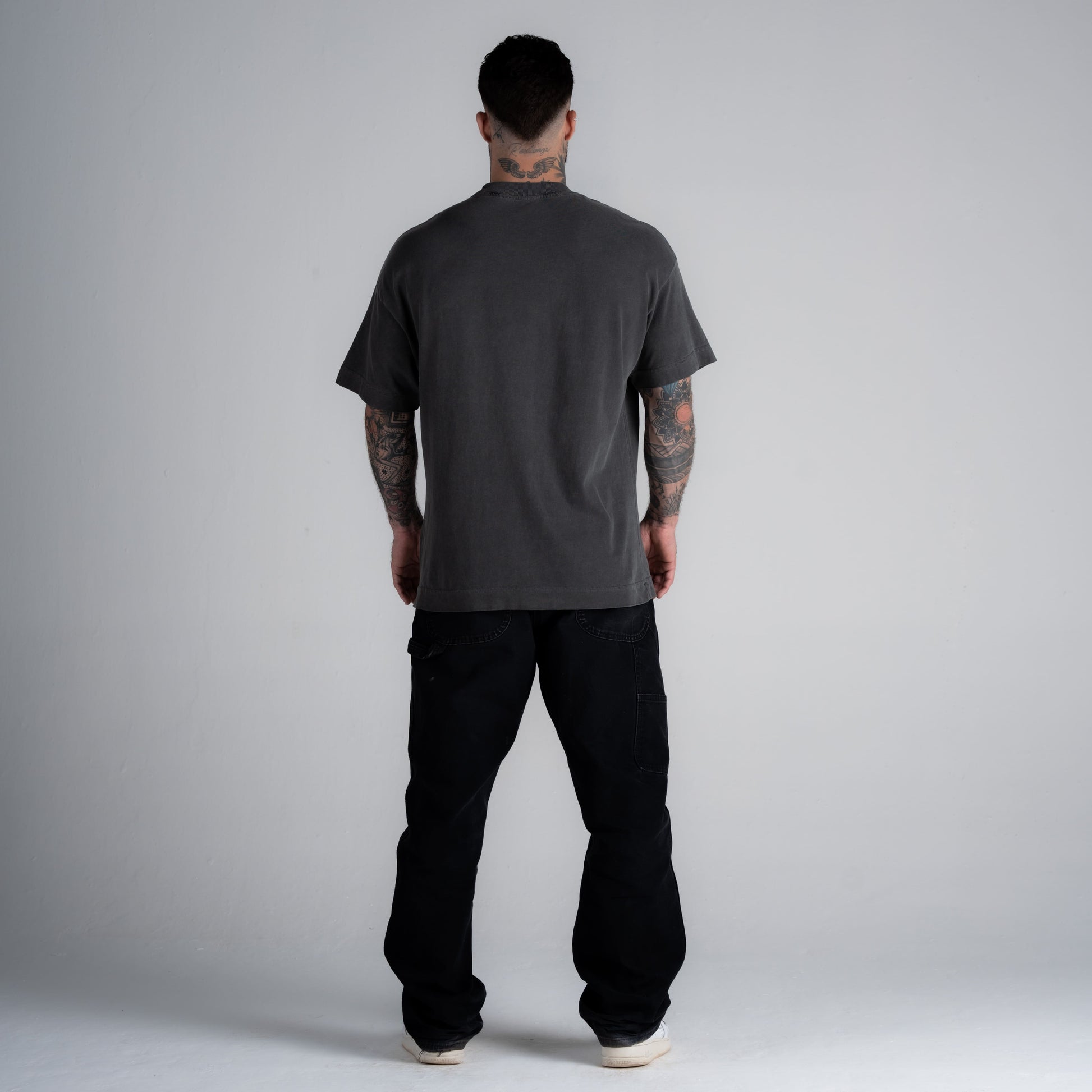 Camiseta Oversized Estonada Rings On Fingers Cinza