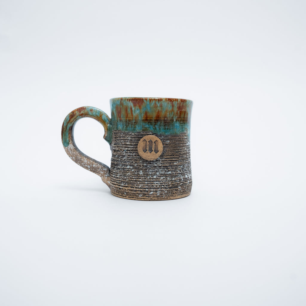 Caneca Feita a Mão Cerâmica Marfim  Ambar Mith