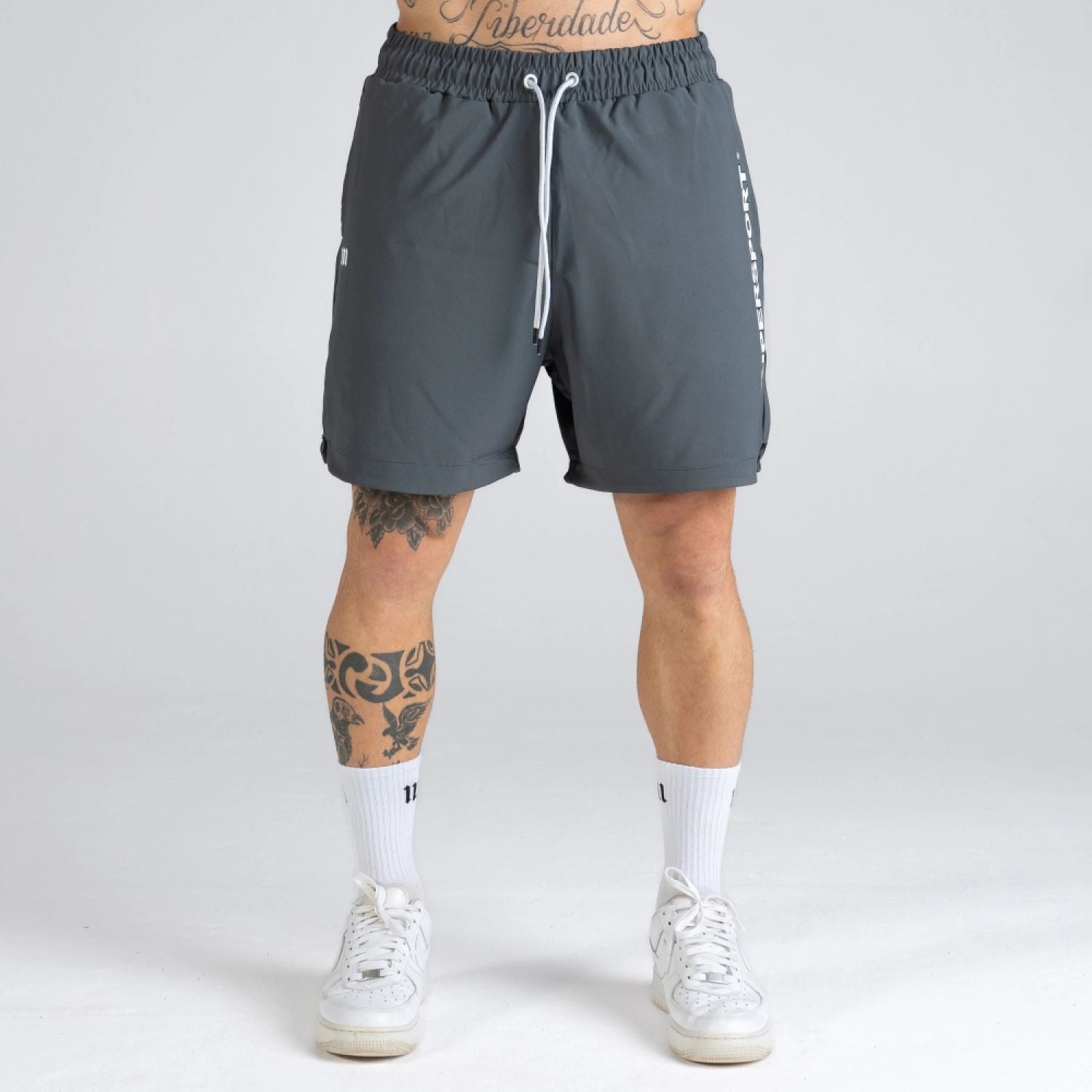 Shorts Tactel Mith Designed For Moviment Chumbo