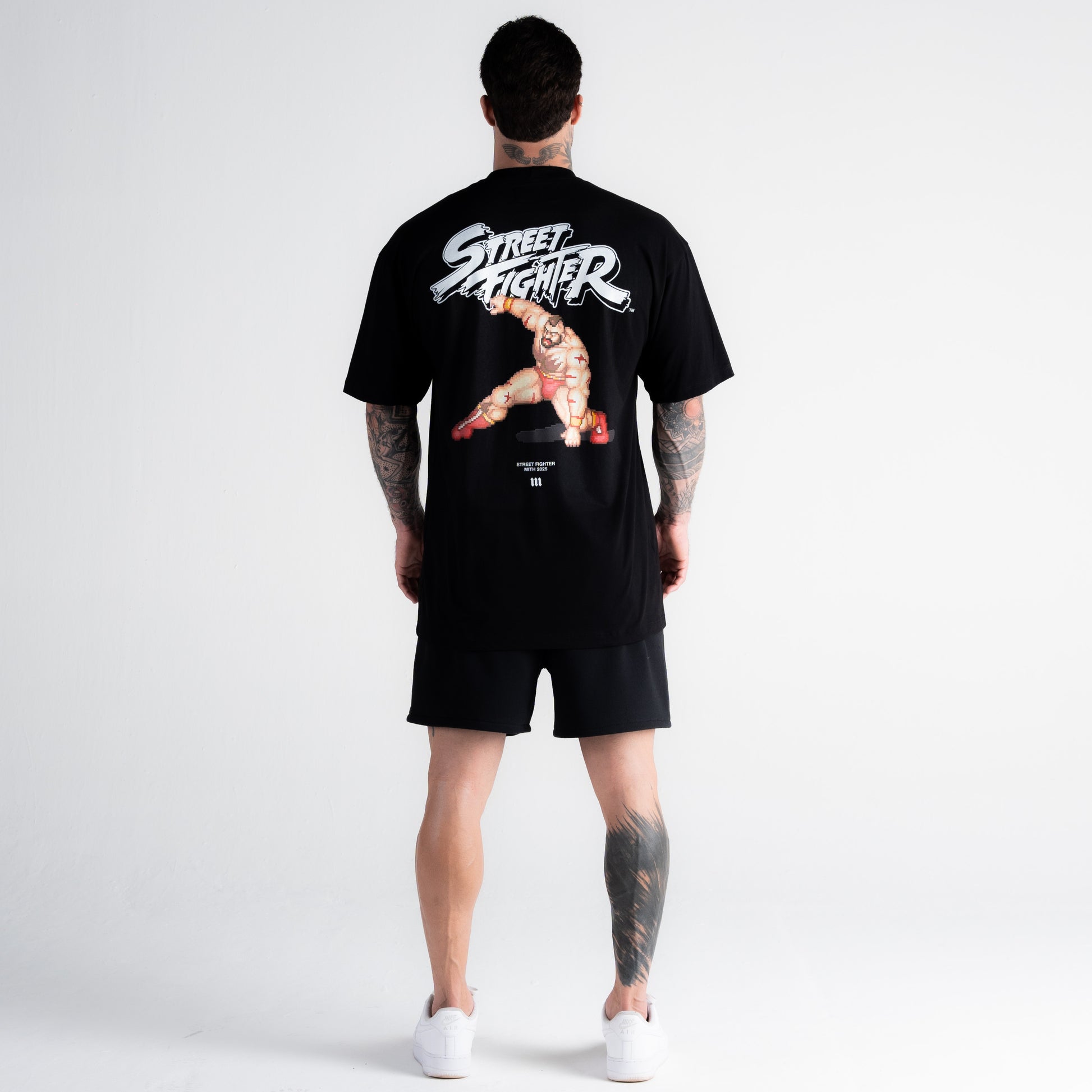 Camiseta Oversized Street Fighter Zangief Preto
