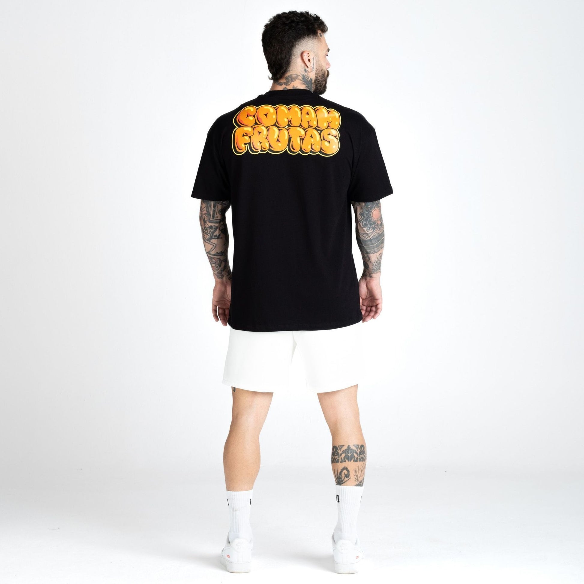 Camiseta Oversized Comam Frutas Preto