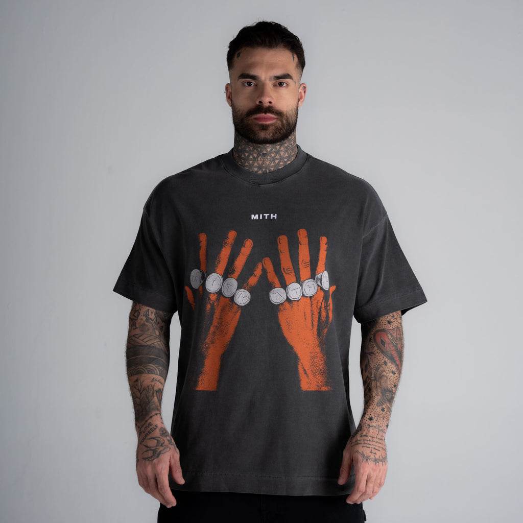 Camiseta Oversized Estonada Rings On Fingers Cinza
