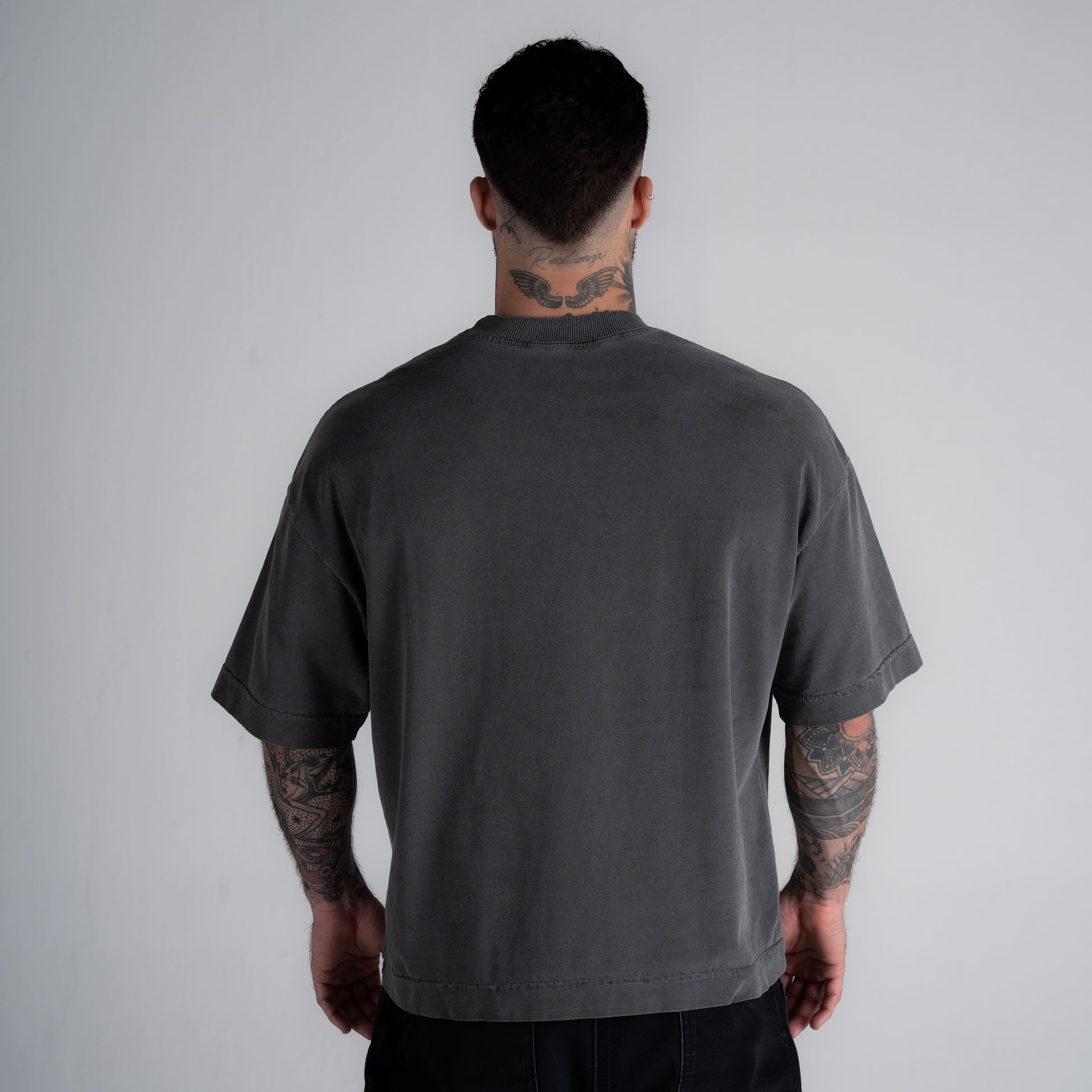 Camiseta Box Estonada Mith Tour Cinza