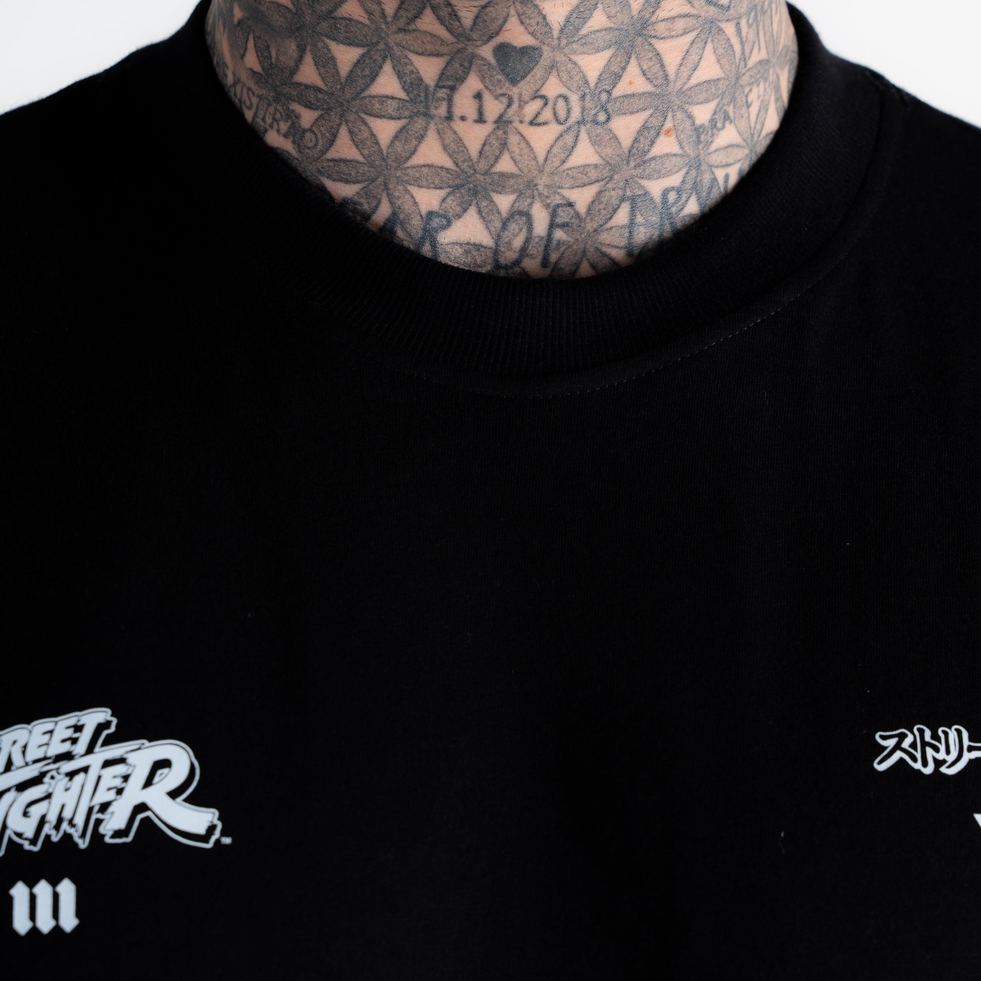Camiseta Oversized Street Fighter Akuma Aesthetics Preto