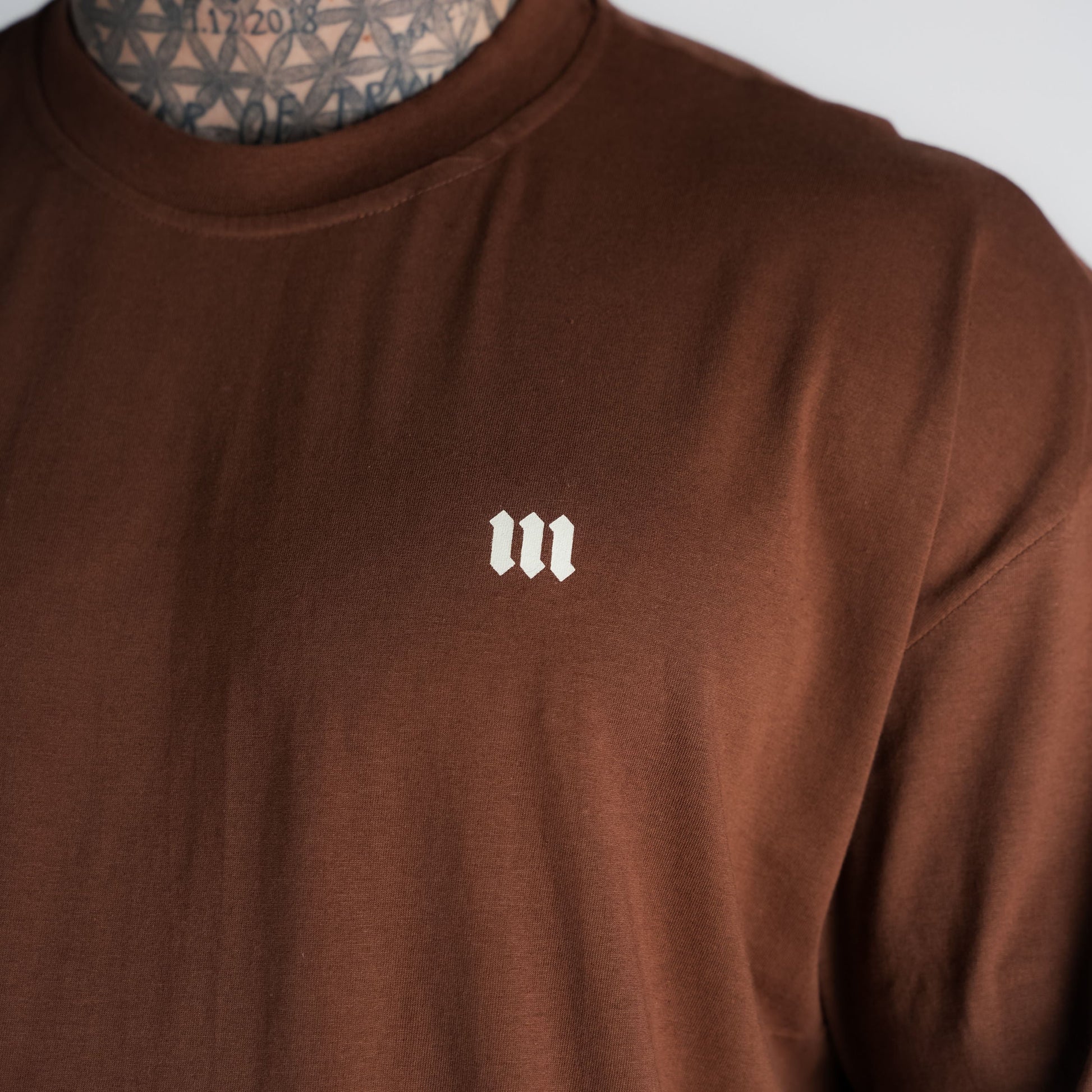 Camiseta Oversized Mark Marrom Mith