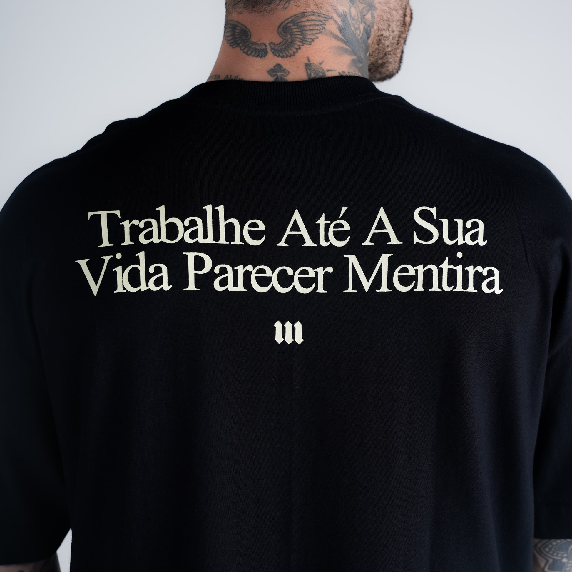 Camiseta Oversized Comam Frutas Trabalhe Ate Parecer Mentira