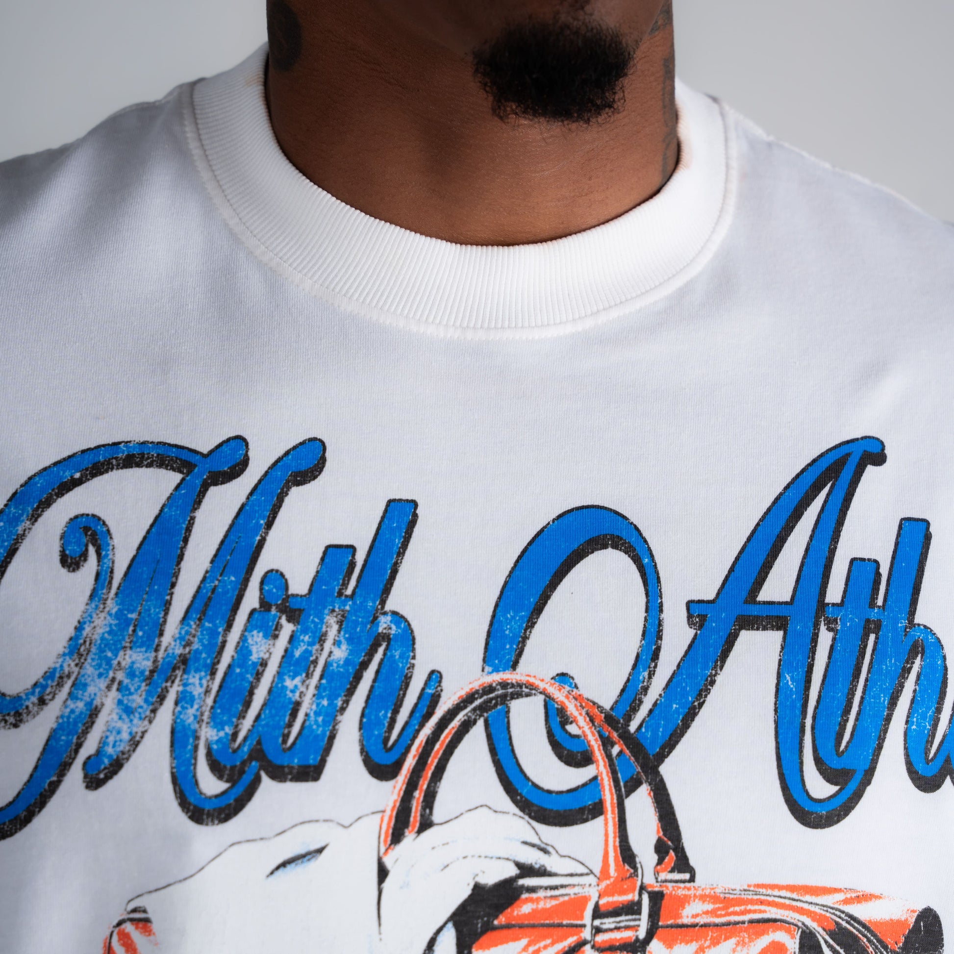 Camiseta Oversized Born To Be Aesthetics Off White