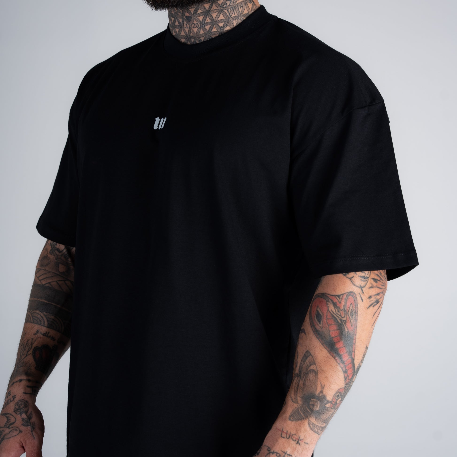 Camiseta Oversized Mith Nation White Training Club Preto
