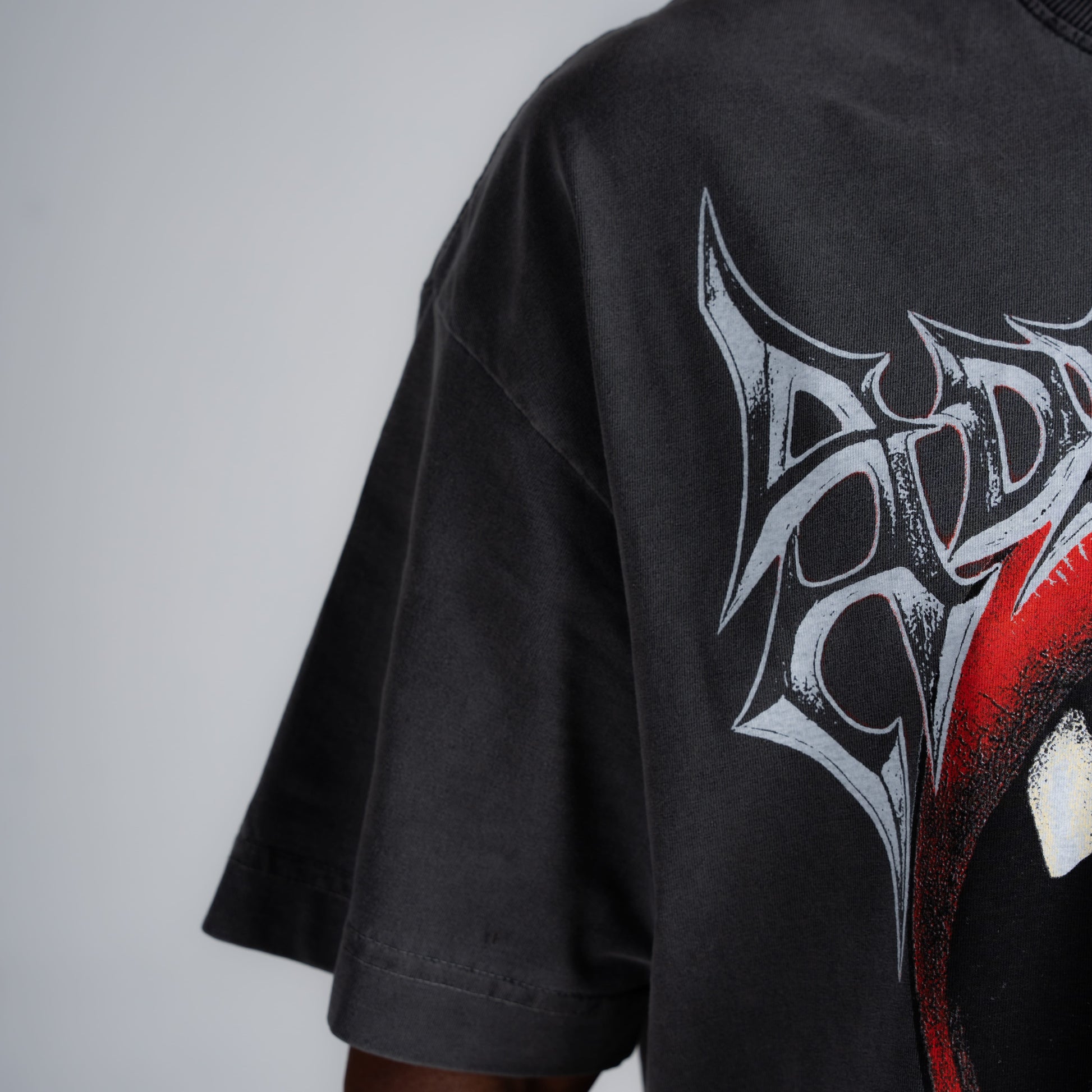 Camiseta Oversized Estonada Addiction Cinza