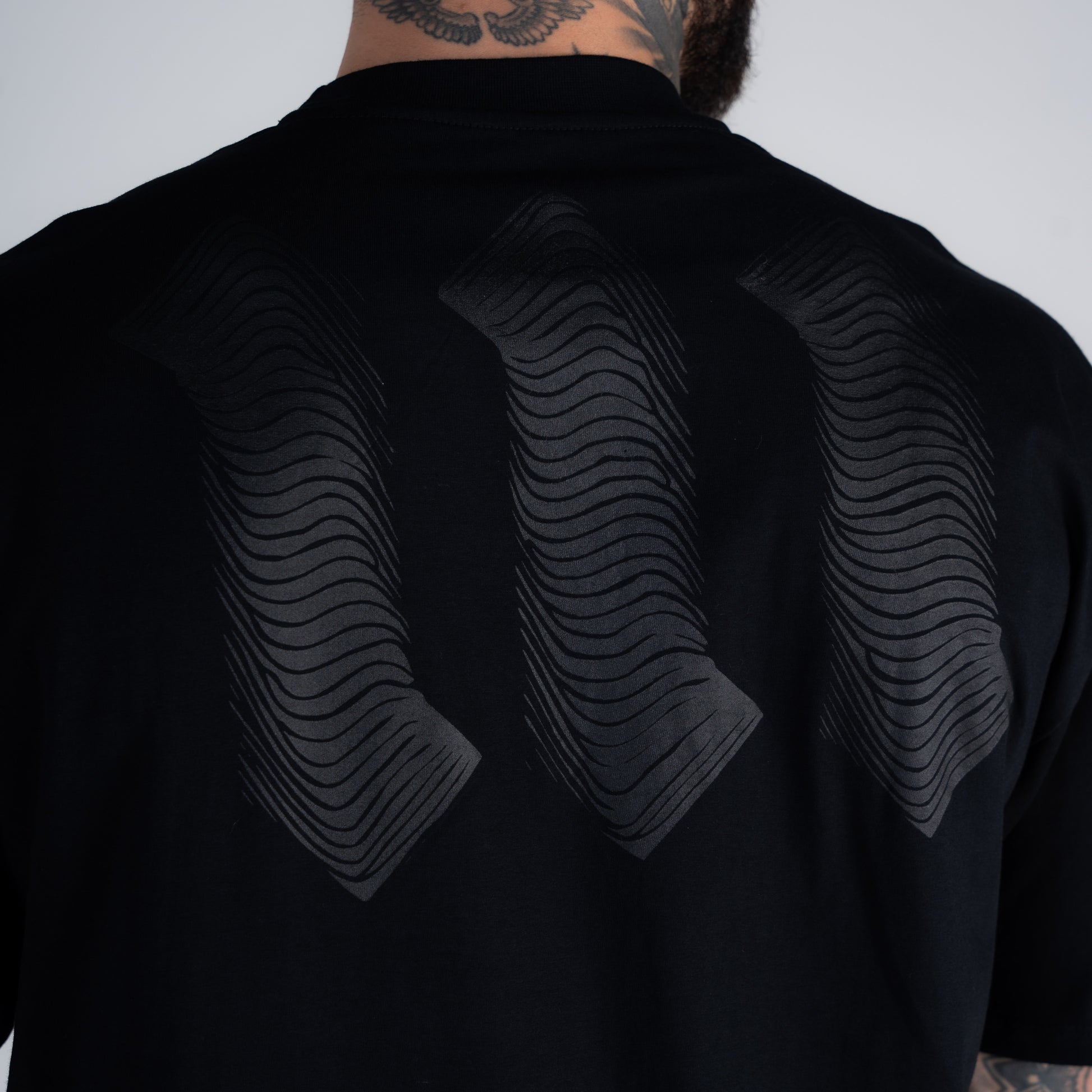 Camiseta Oversized Mith Nation Black Graphic Preto