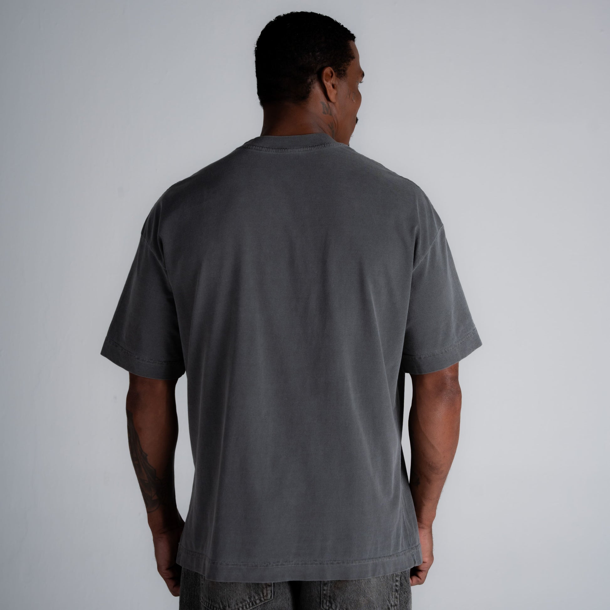 Camiseta Oversized Estonada Addiction Cinza