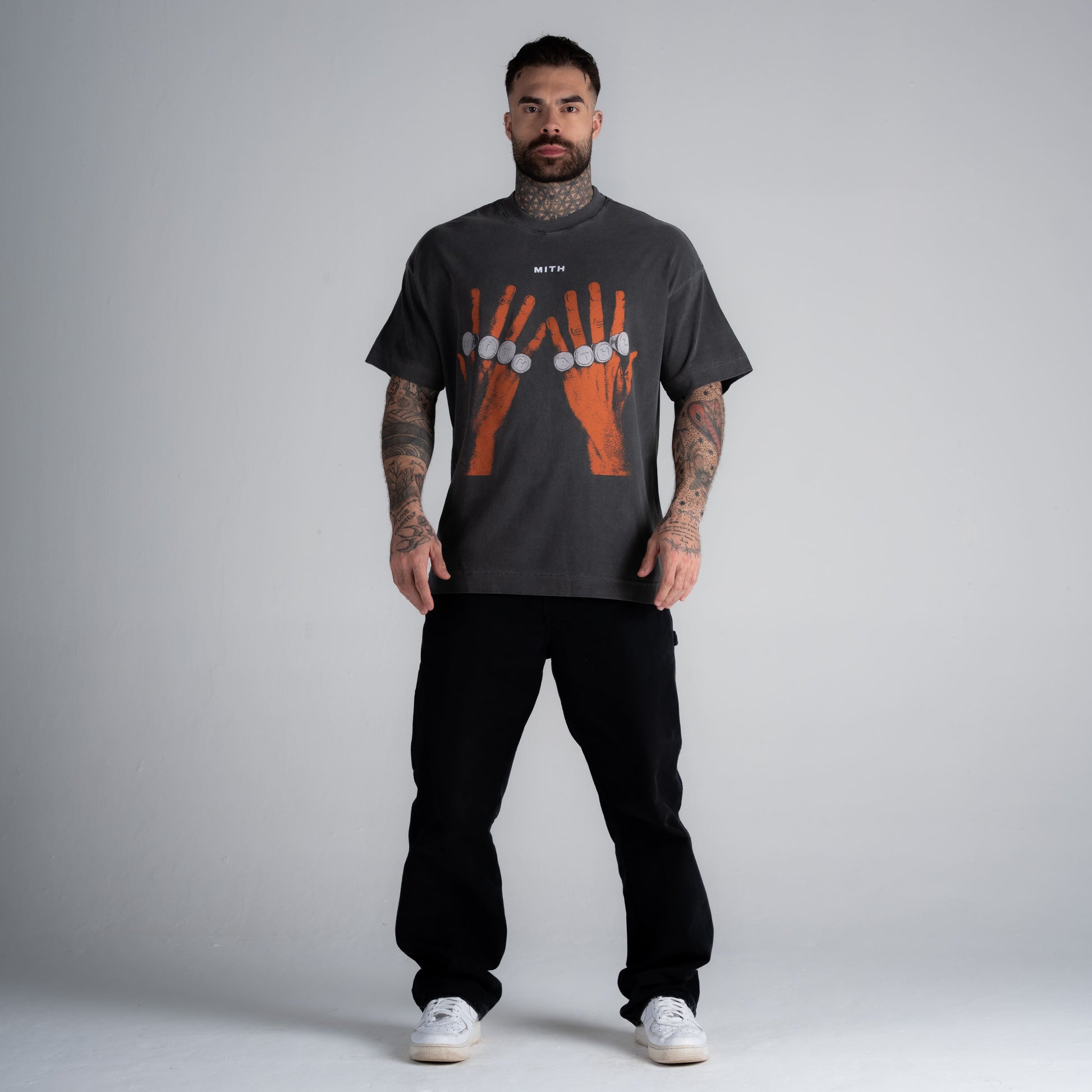 Camiseta Oversized Estonada Rings On Fingers Cinza