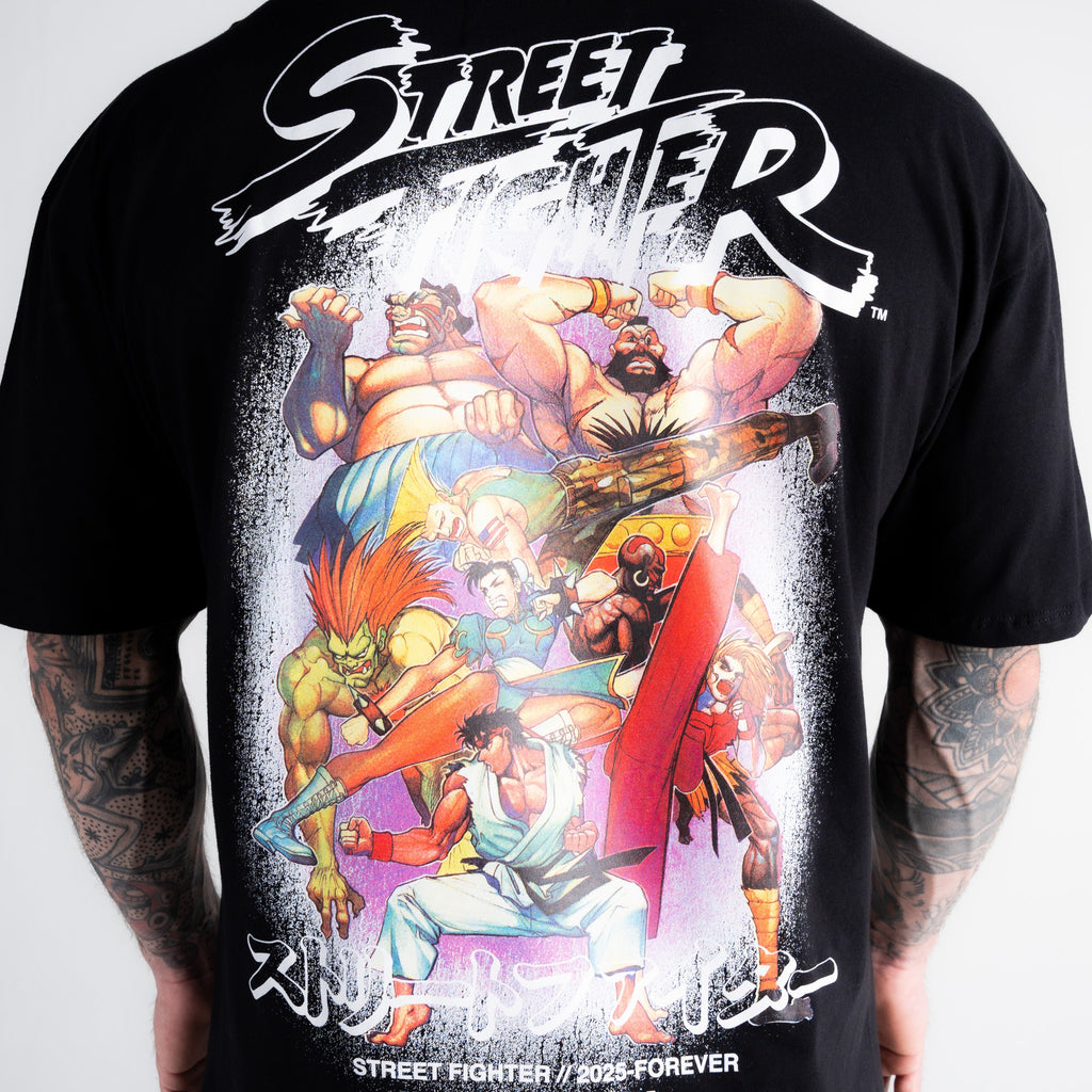 Camiseta Oversized Street Fighter Logo Line Preto