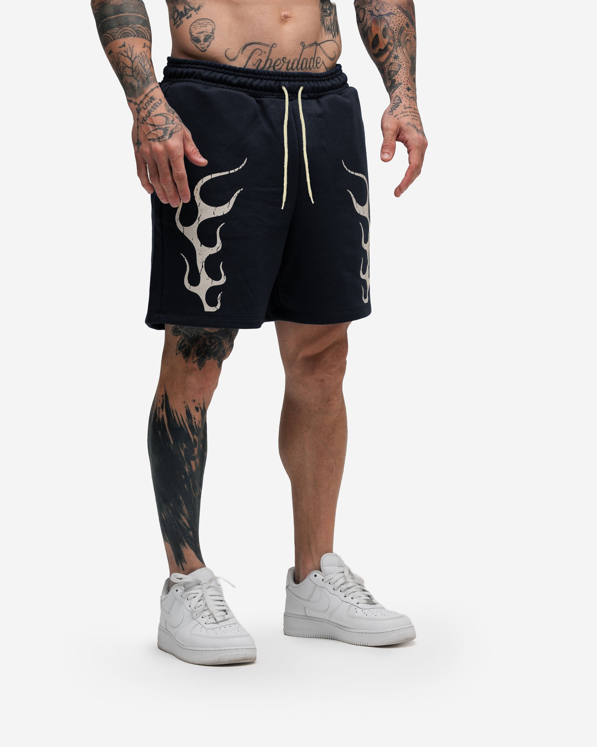 Shorts de Moletom Mith Comam Frutas Flames Preto