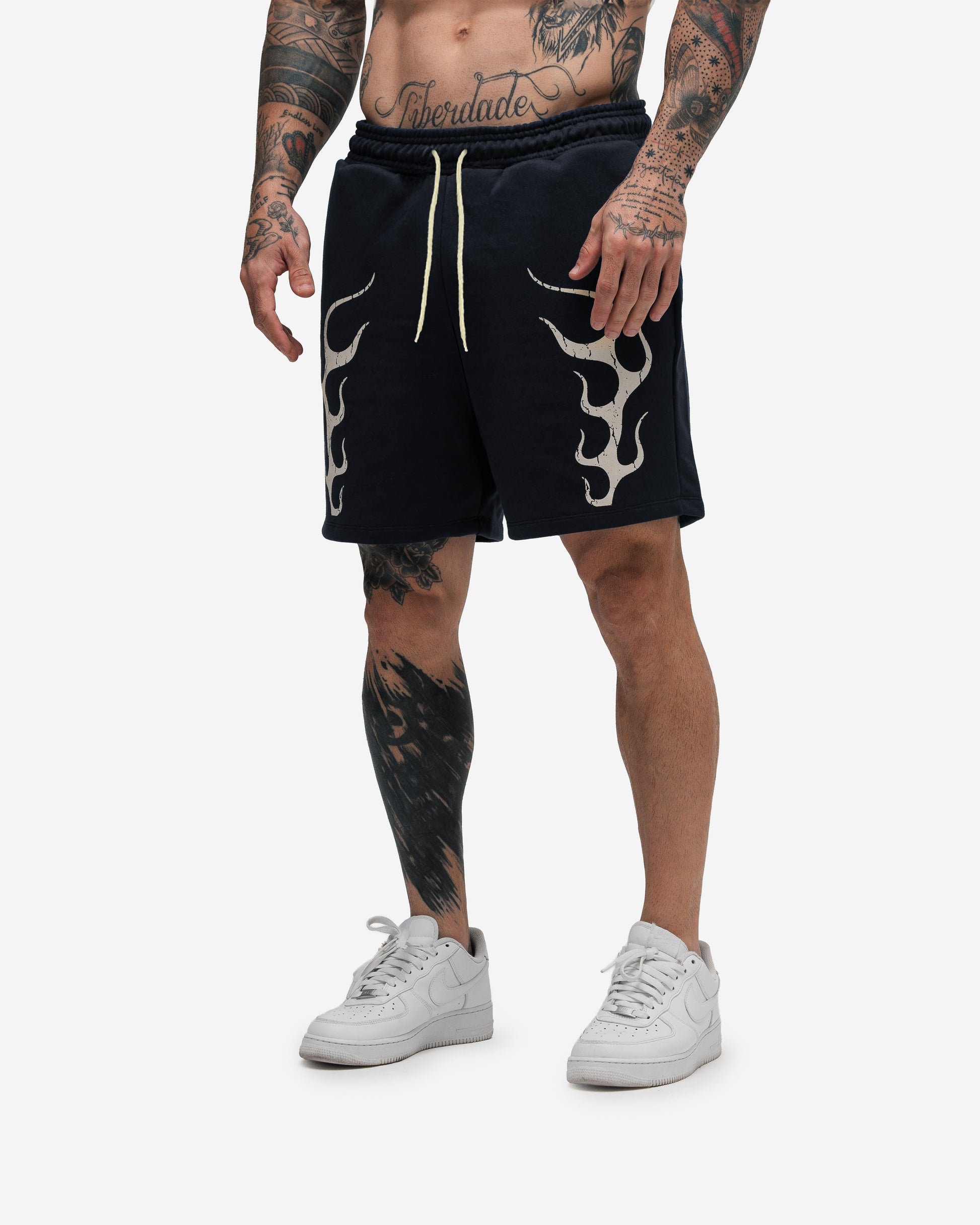 Shorts de Moletom Mith Comam Frutas Flames Preto
