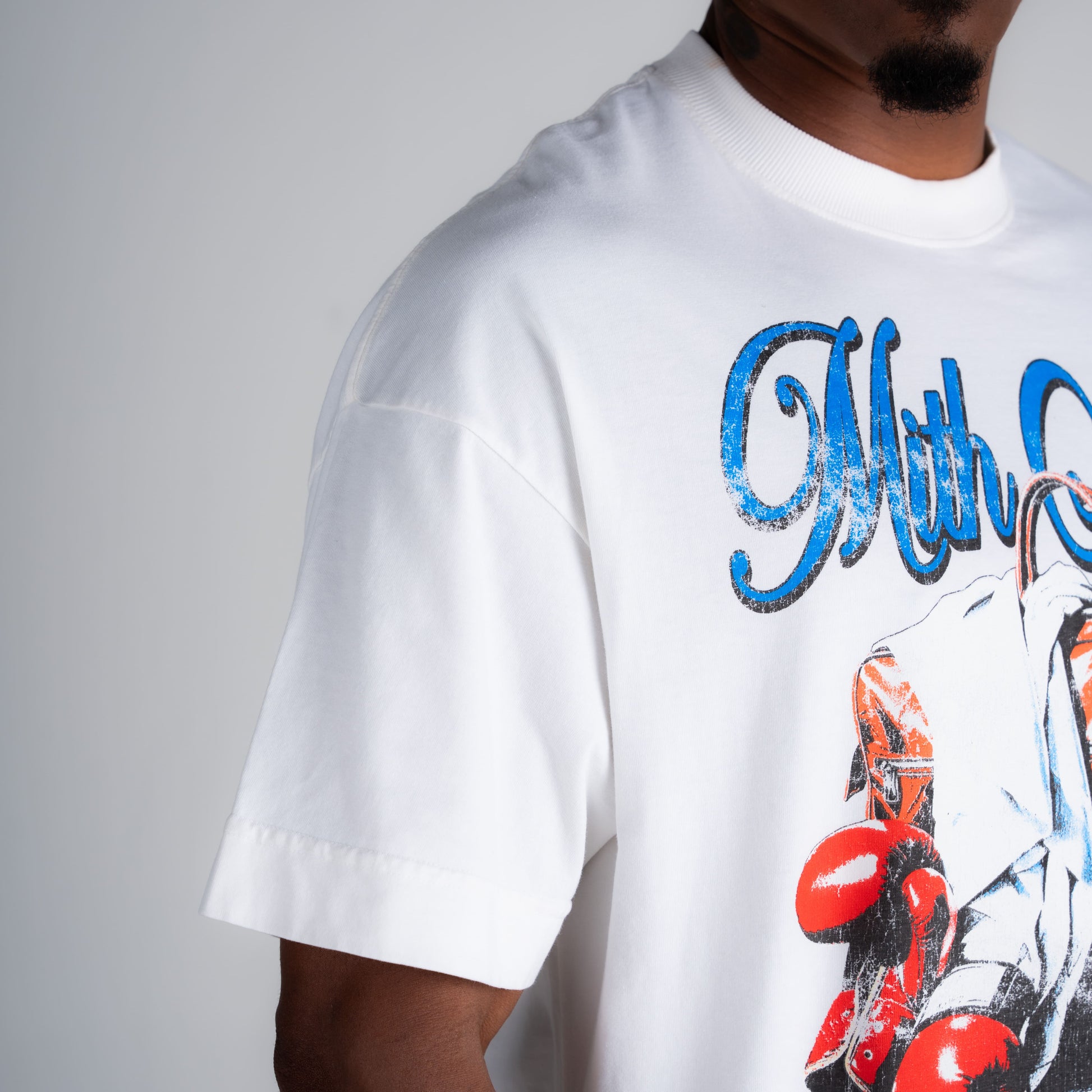Camiseta Oversized Born To Be Aesthetics Off White