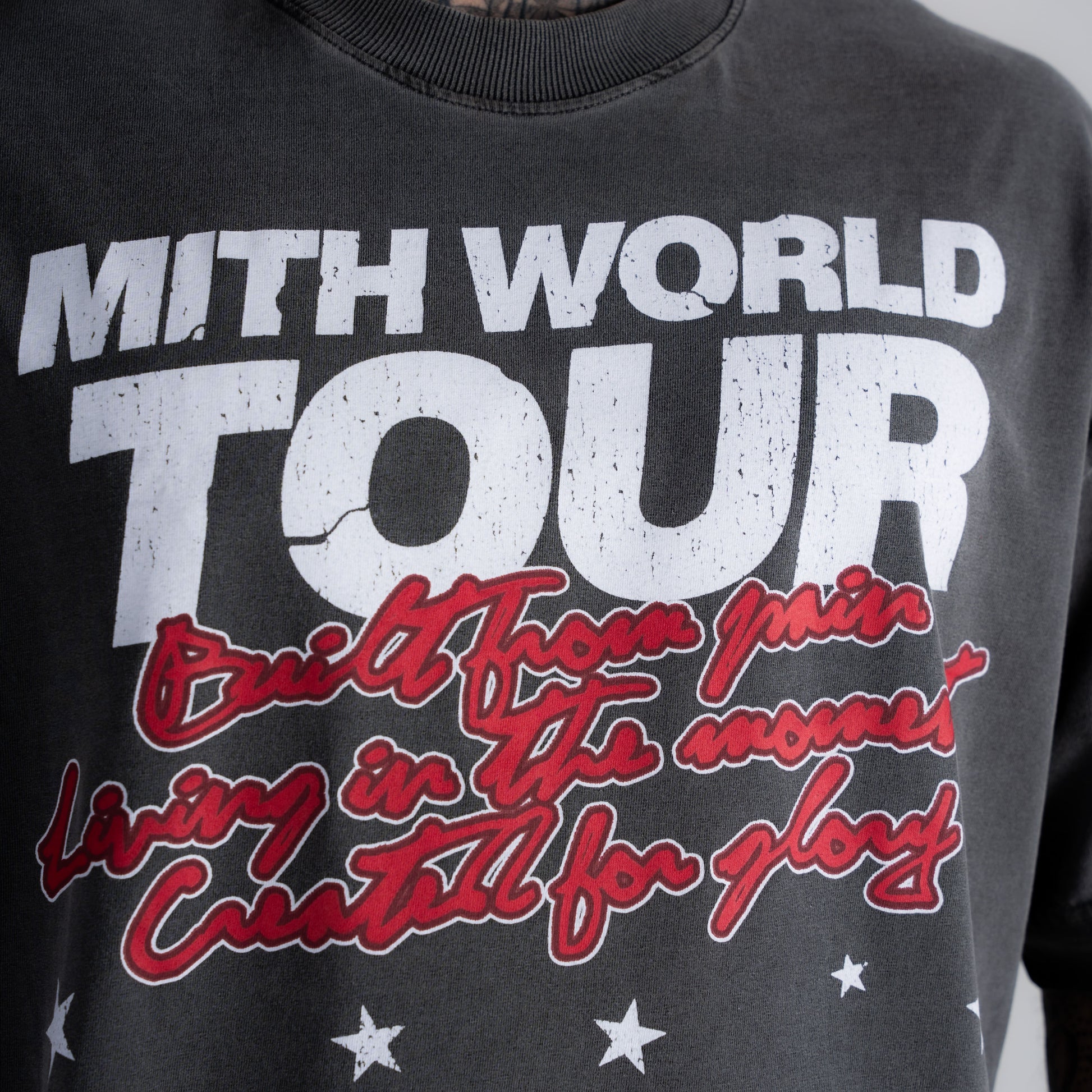 Camiseta Box Estonada Mith Tour Cinza