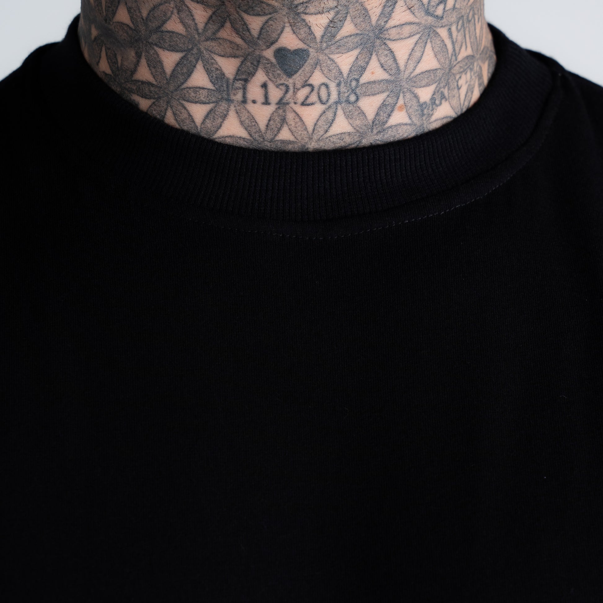 Camiseta Oversized Mith Nation Clipping Preto