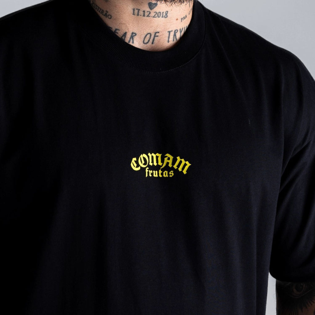Camiseta Oversized Comam Frutas Abacaxi Preta