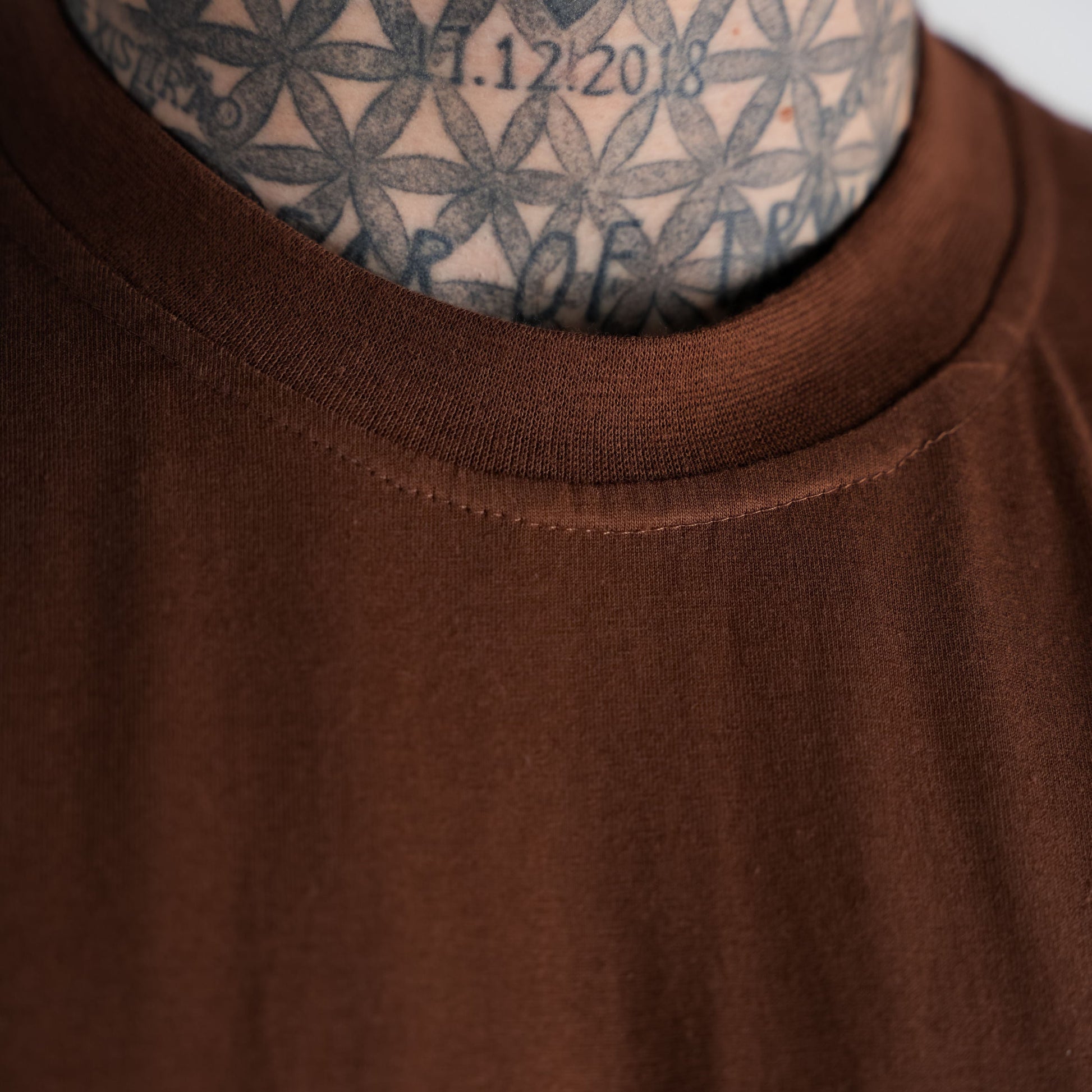 Camiseta Oversized Mark Marrom Mith