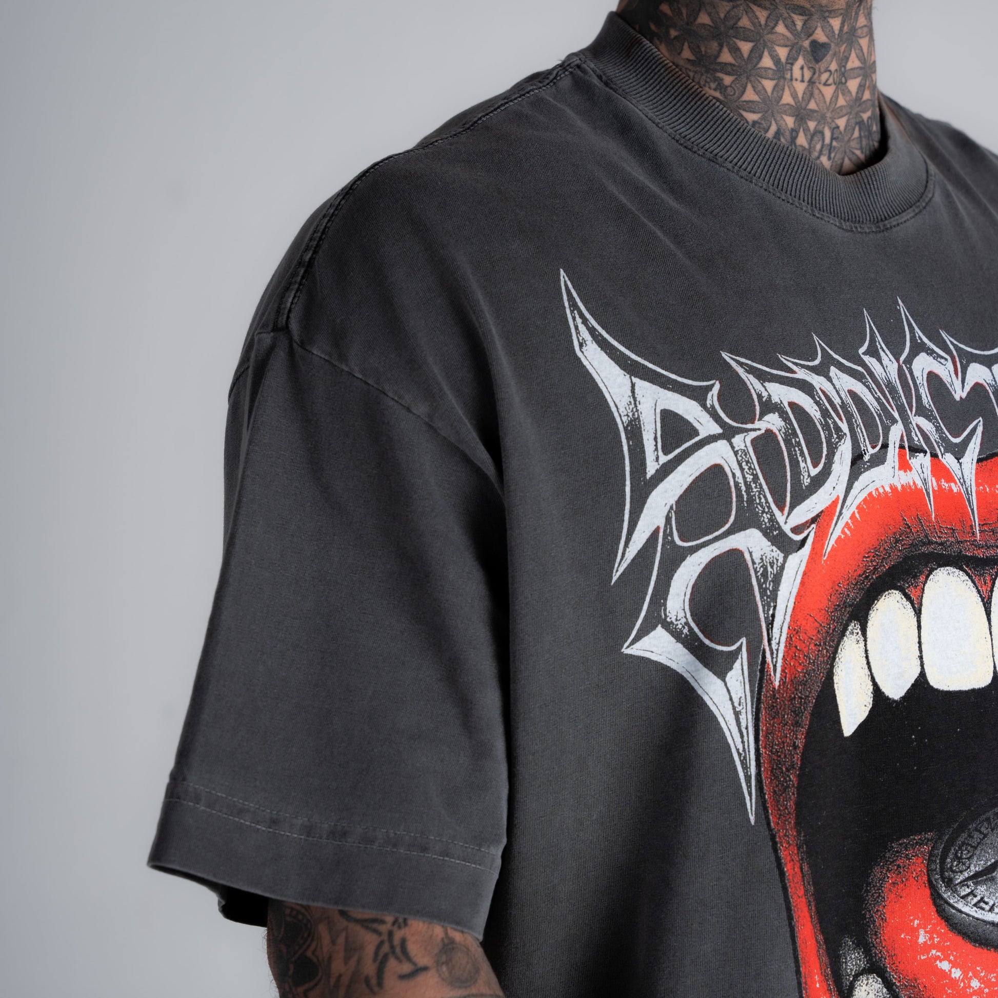 Camiseta Oversized Estonada Addiction Cinza