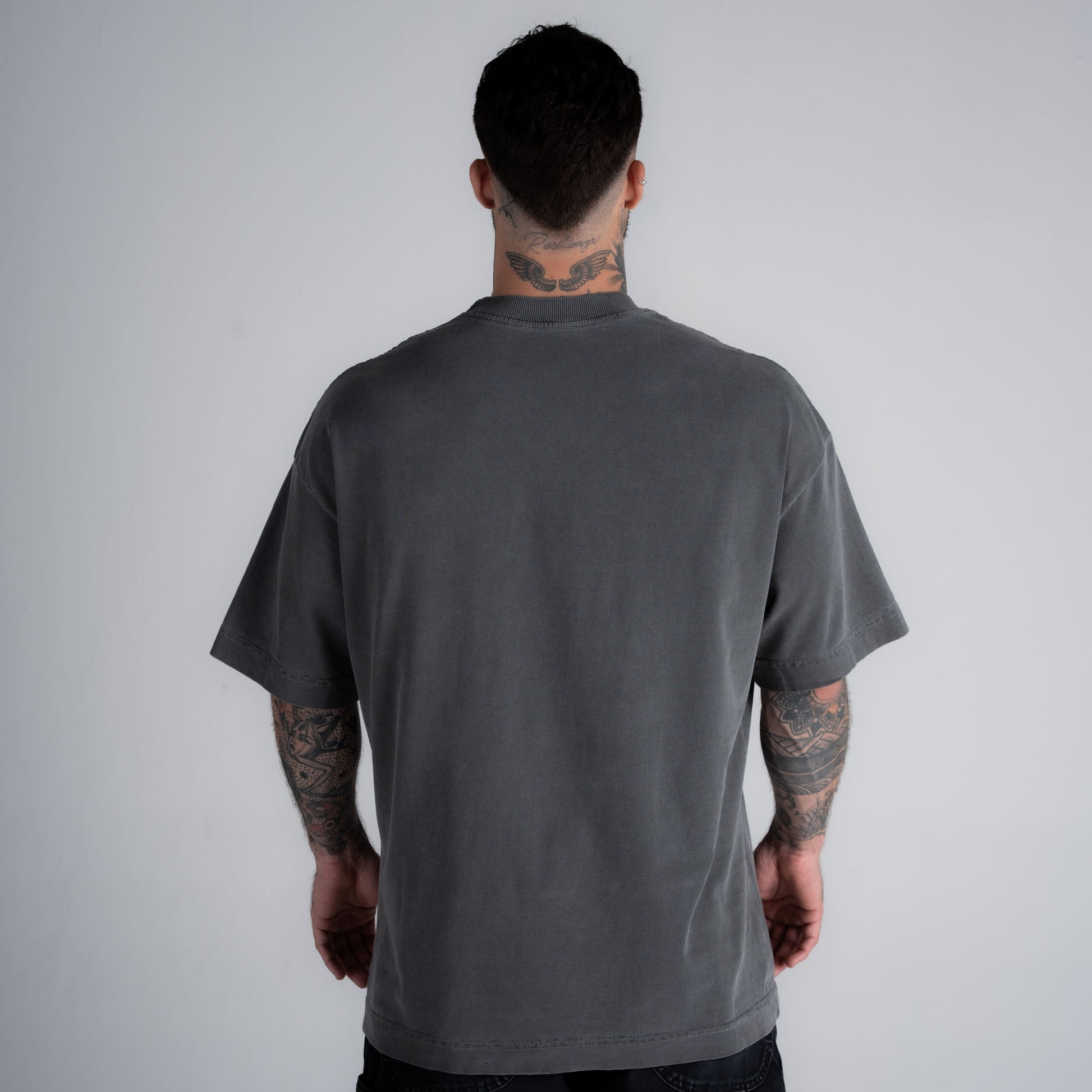 Camiseta Oversized Estonada Addiction Cinza