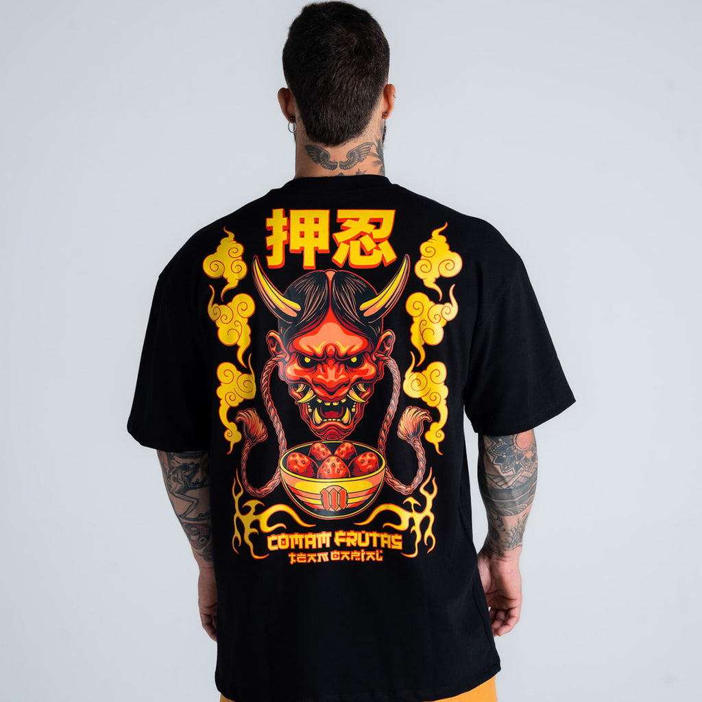 Camiseta Oversized Comam Frutas Hanya Preto