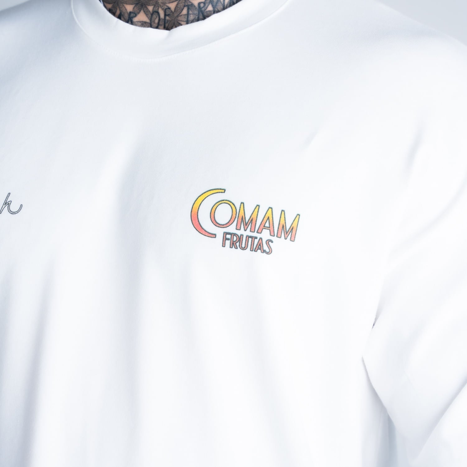 Camiseta Oversized Comam Frutas Desayuno Off White