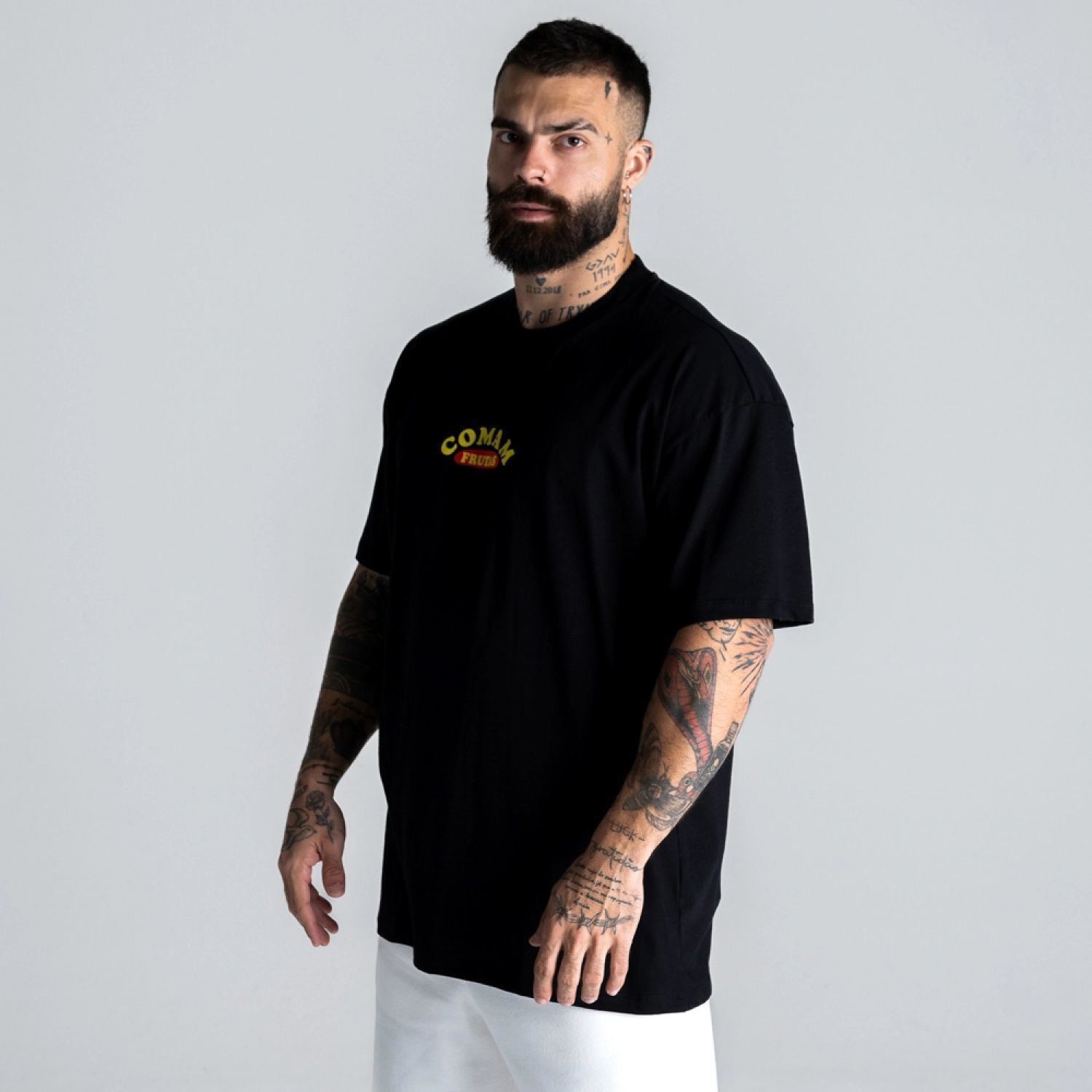 Camiseta Comam Frutas Morango Preta
