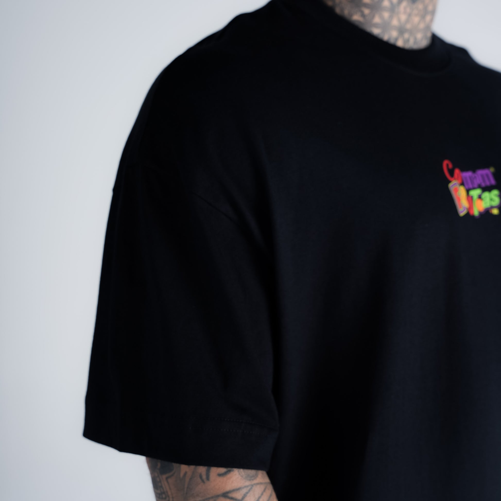 Camiseta Oversized Comam Frutas By Mith Preto