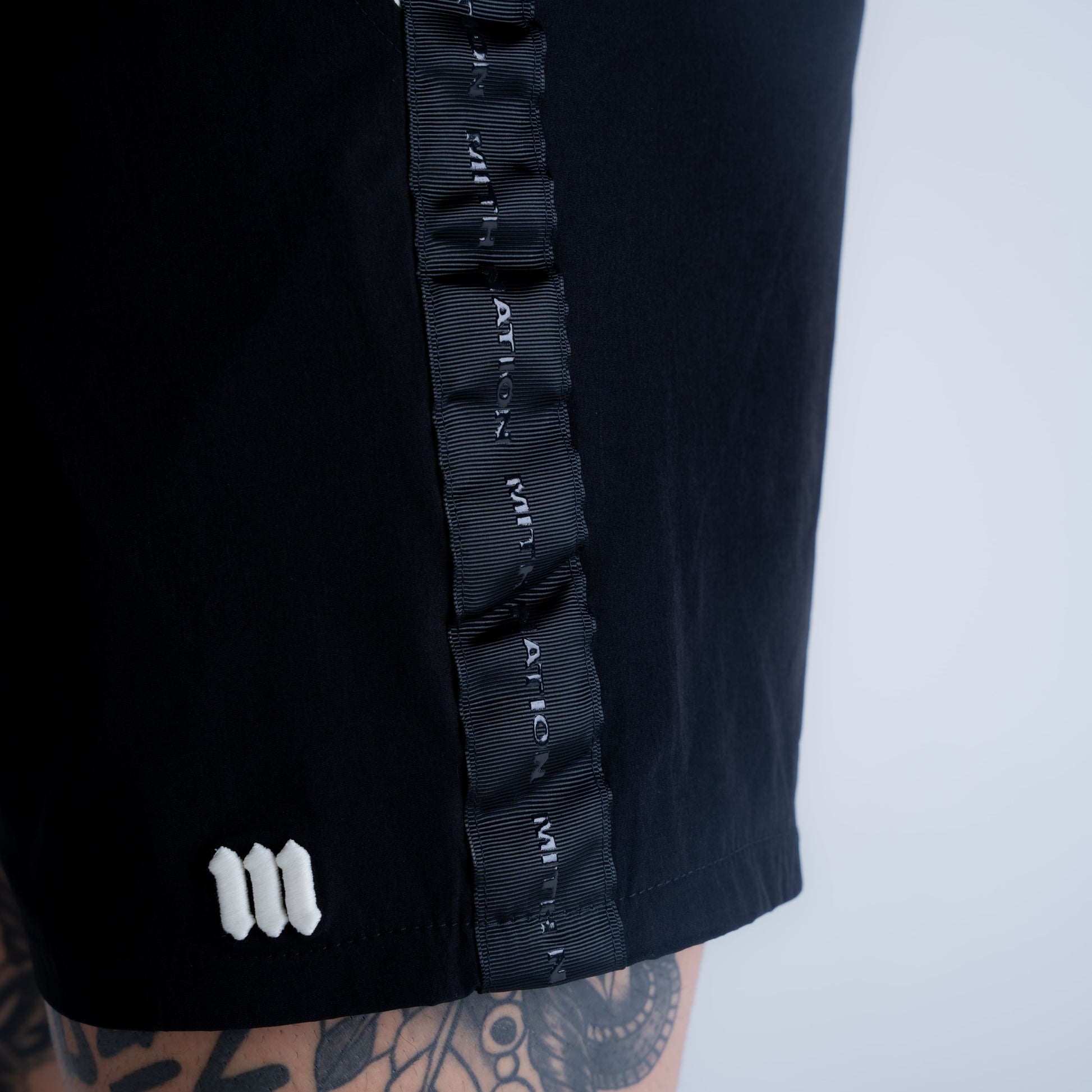 Shorts de Tactel Stripes Mith Nation Preto