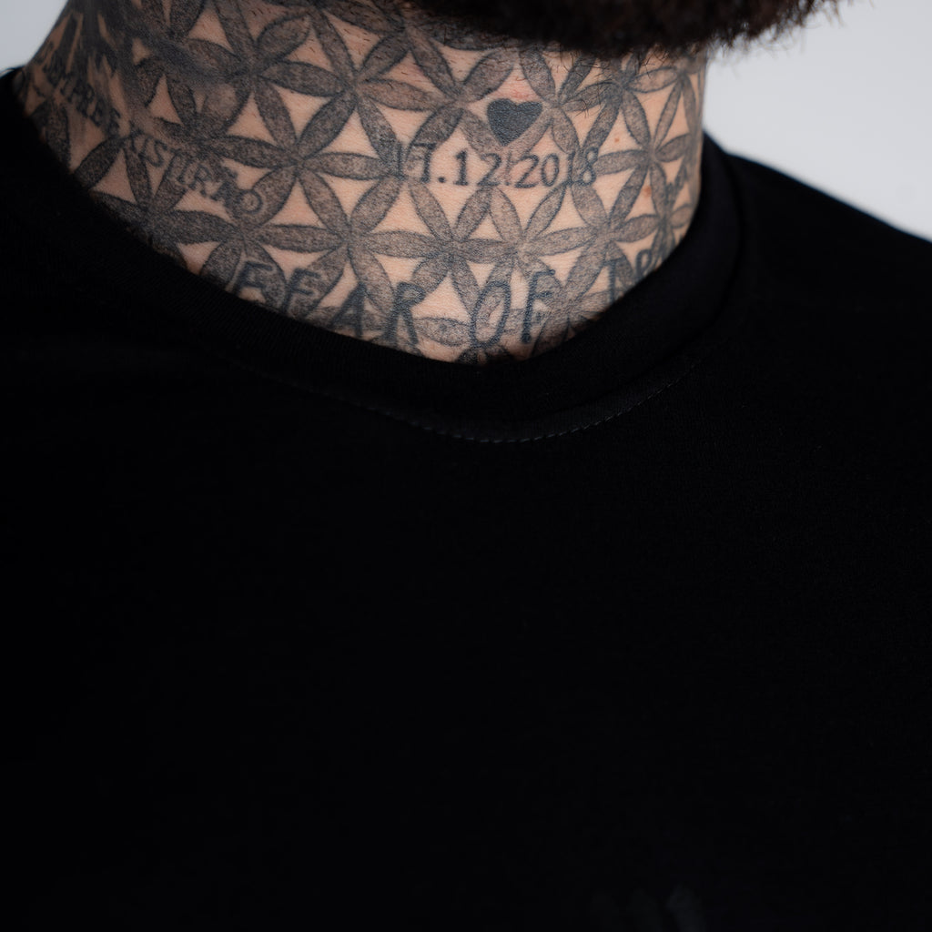 Camiseta Oversized Mith Nation Doodle Preto