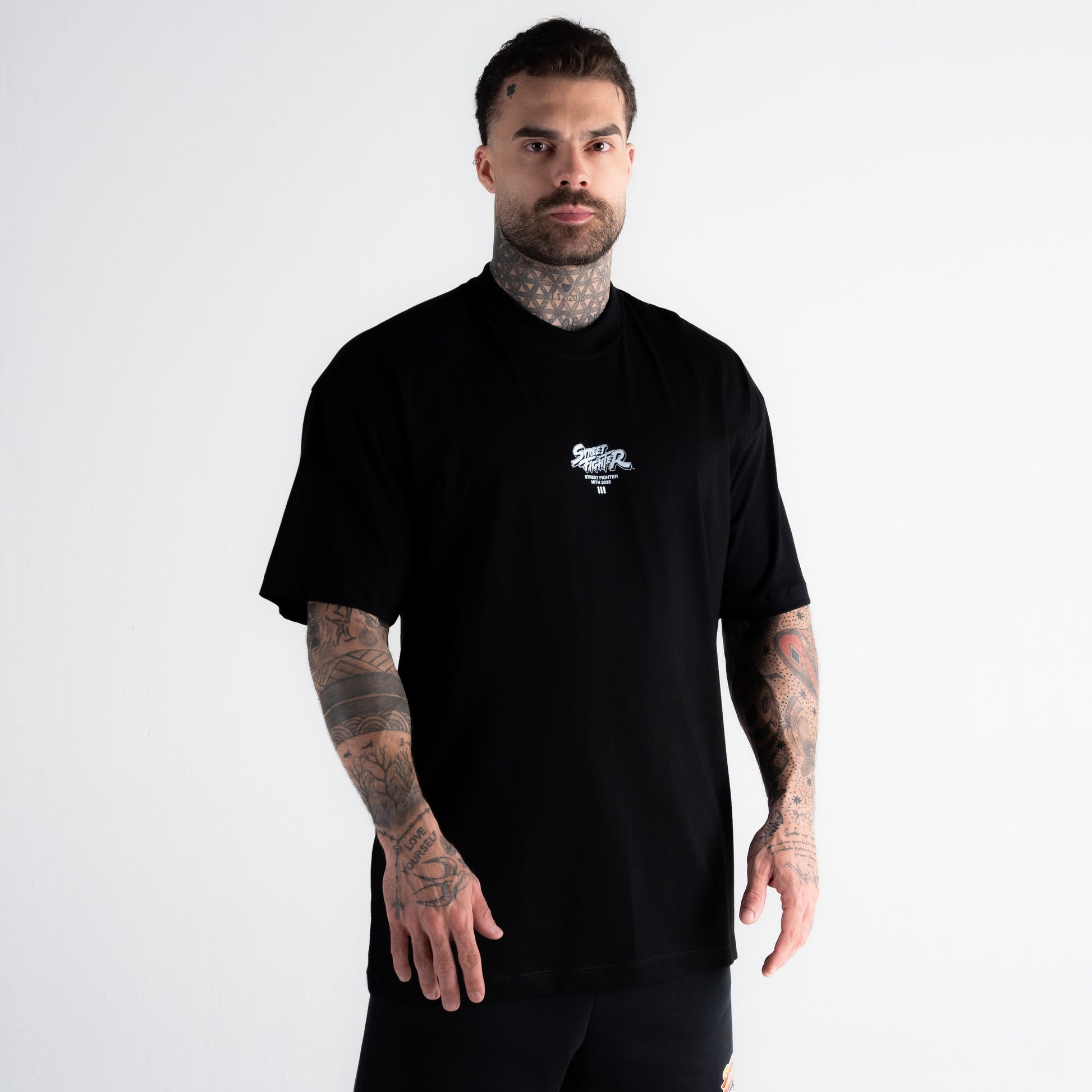 Camiseta Oversized Street Fighter Zangief Preto