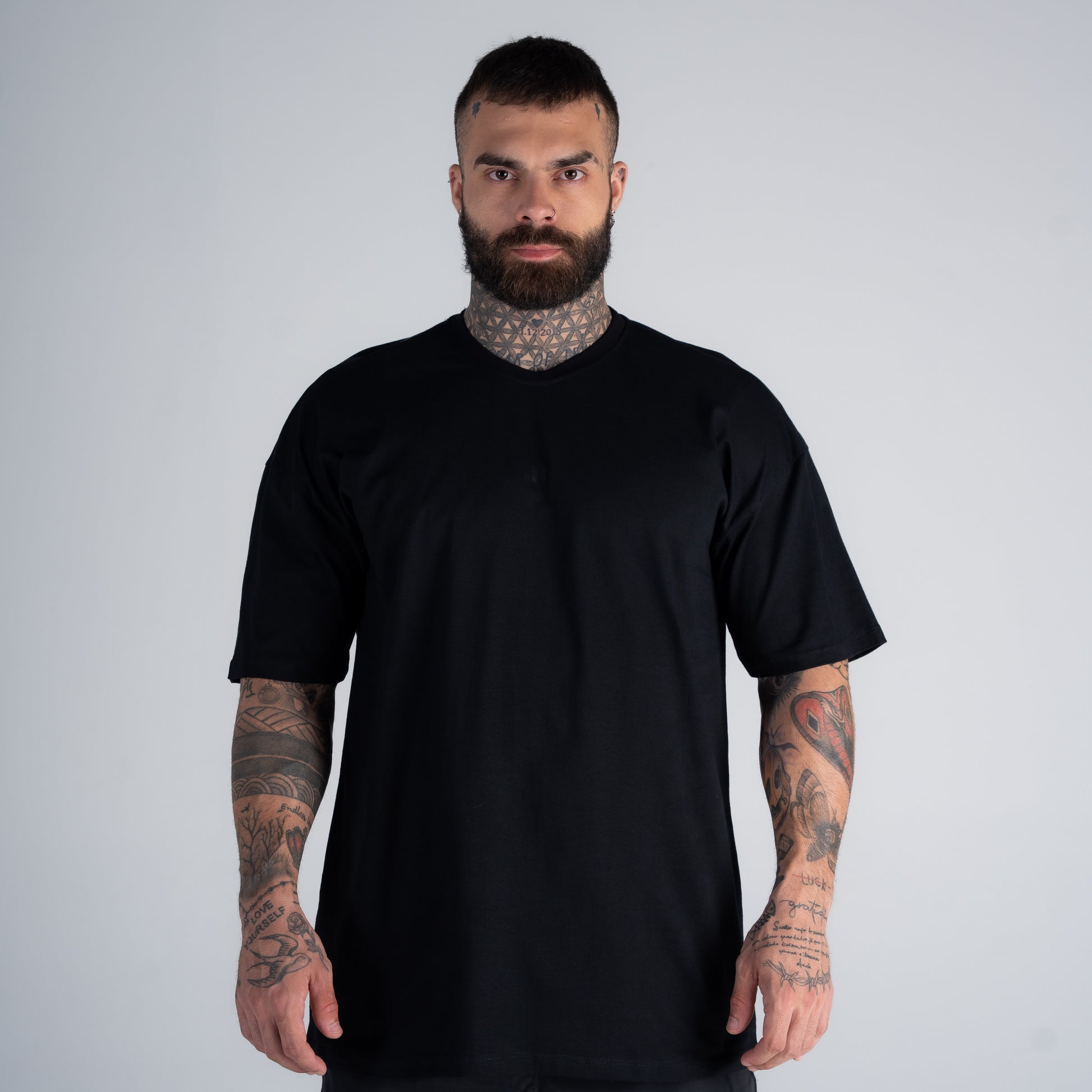 Camiseta Oversized Mith Nation Doodle Preto