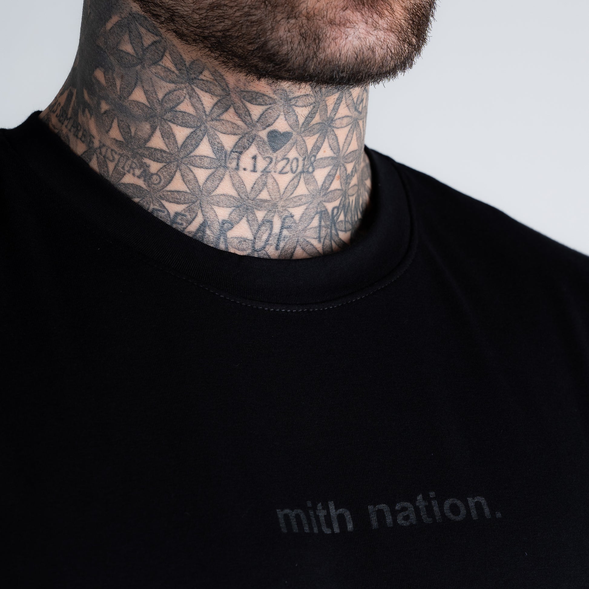 Camiseta Mith Nation Logo Preto