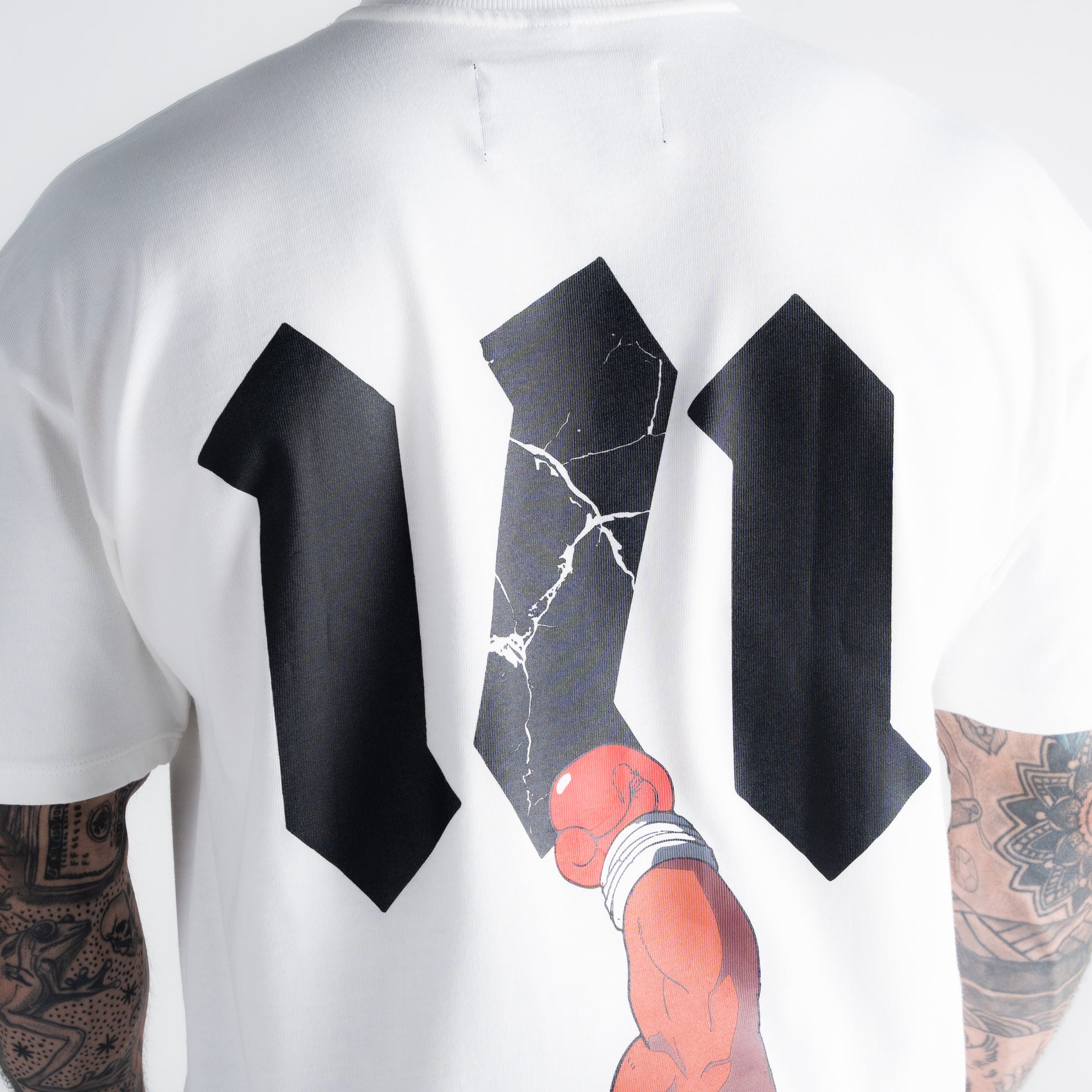 Camiseta Oversized Street Fighter Balrog Off White