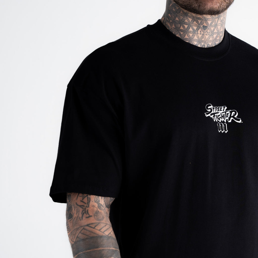 Camiseta Oversized Street Fighter Logo Line Preto