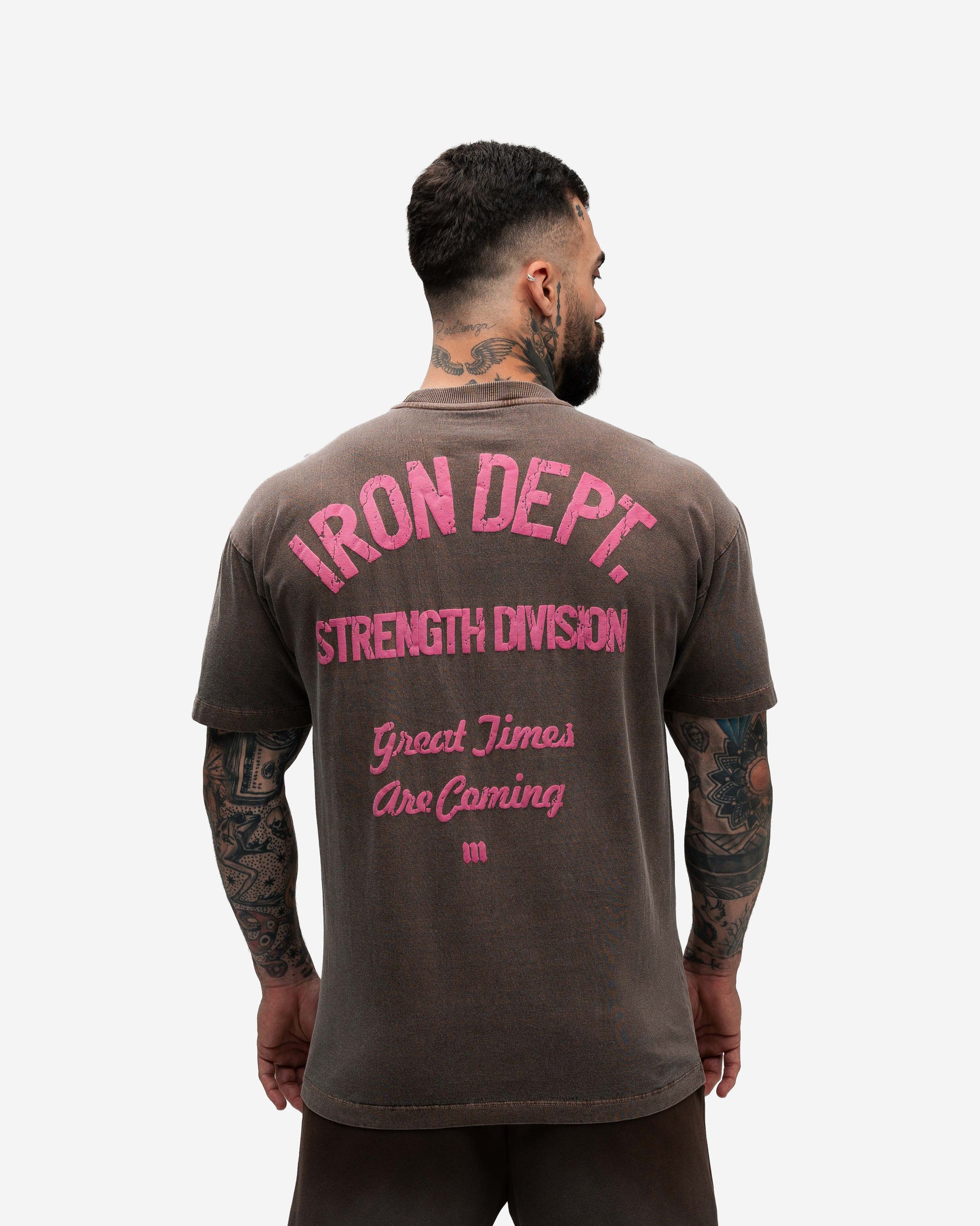 Camiseta Oversized Estonada Mith Iron Dept. Marrom