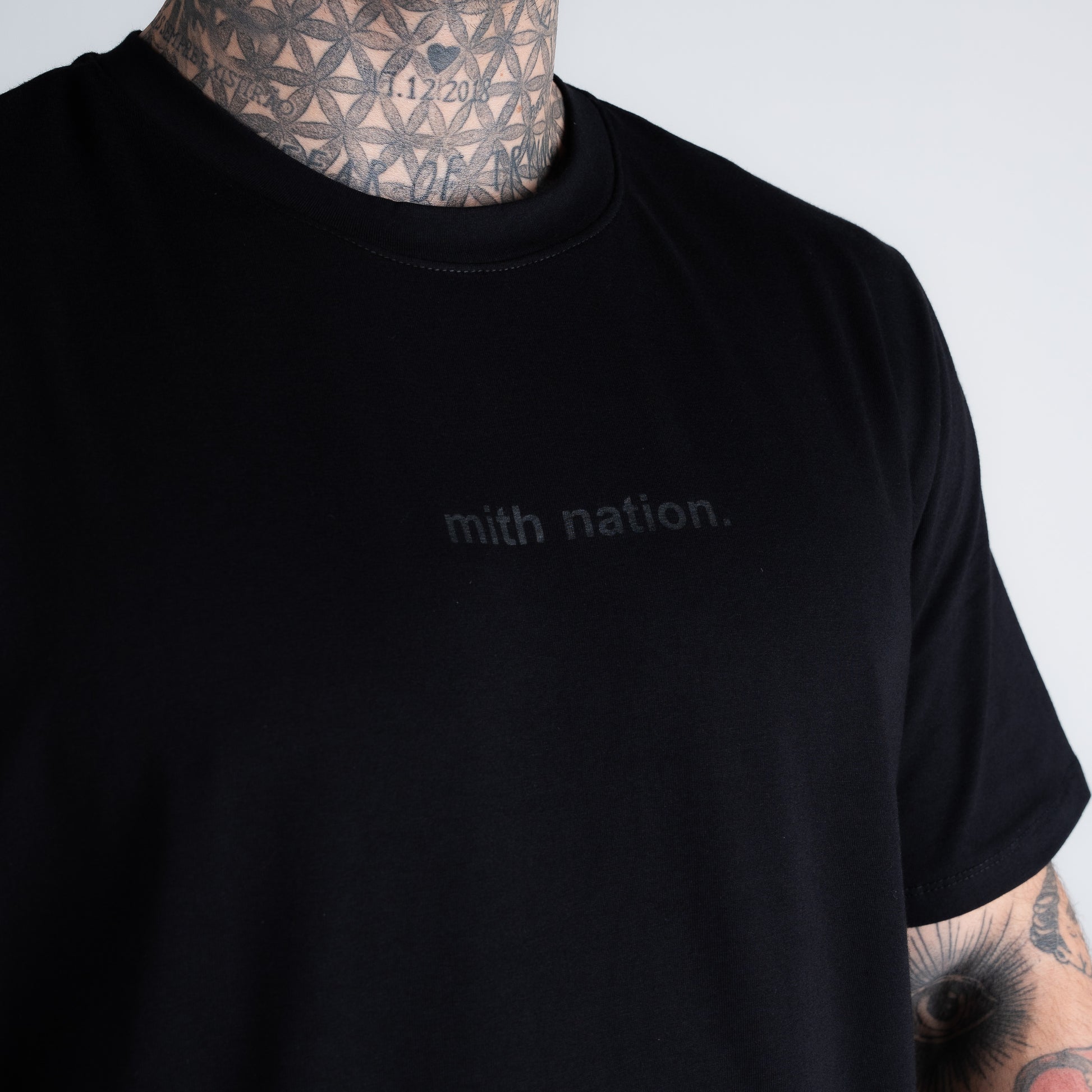 Camiseta Mith Nation Logo Preto
