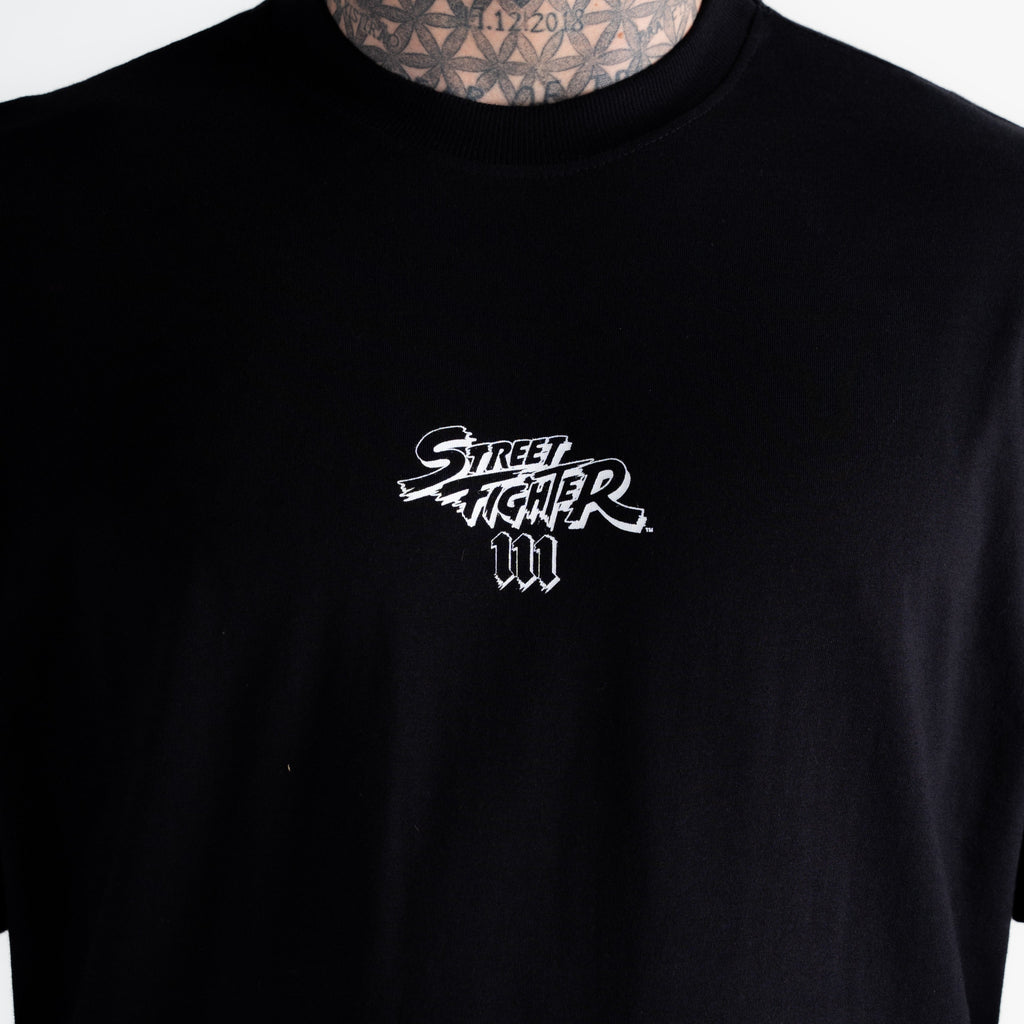 Camiseta Oversized Street Fighter Logo Line Preto