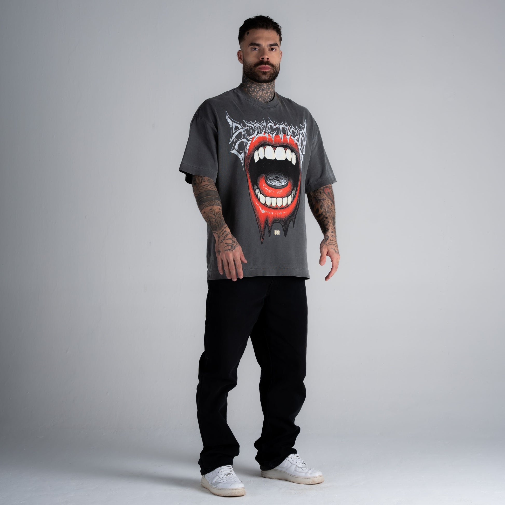 Camiseta Oversized Estonada Addiction Cinza