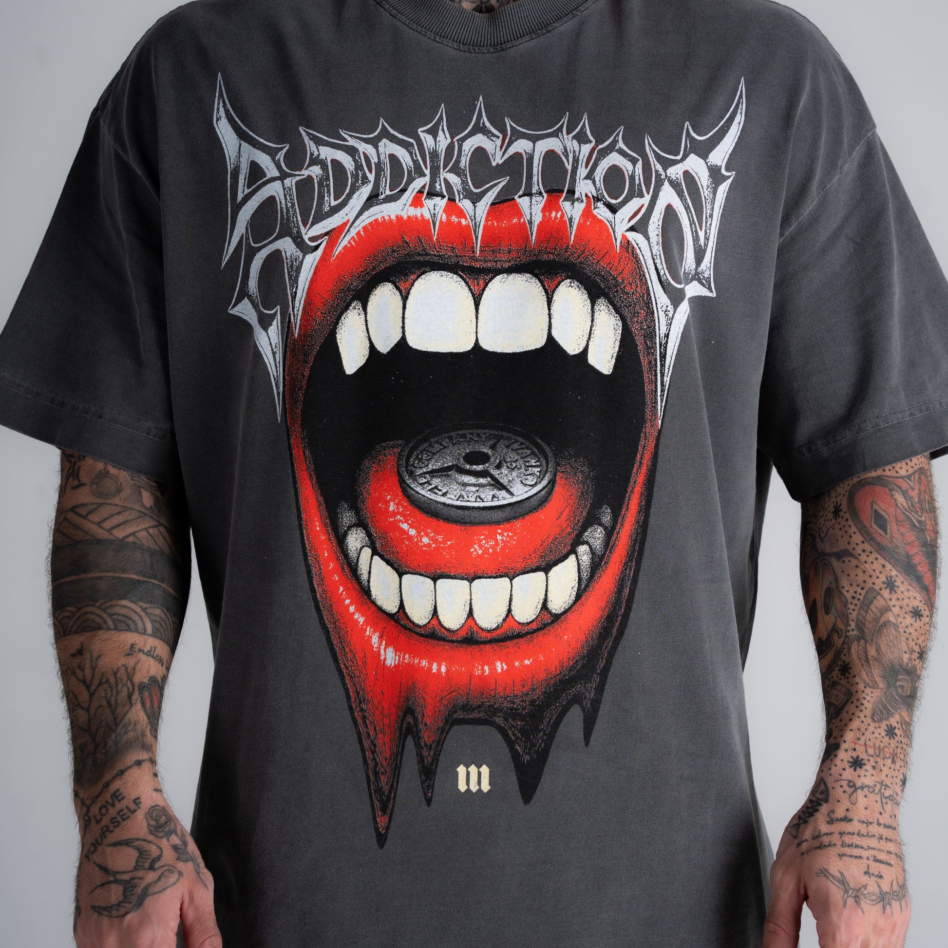 Camiseta Oversized Estonada Addiction Cinza