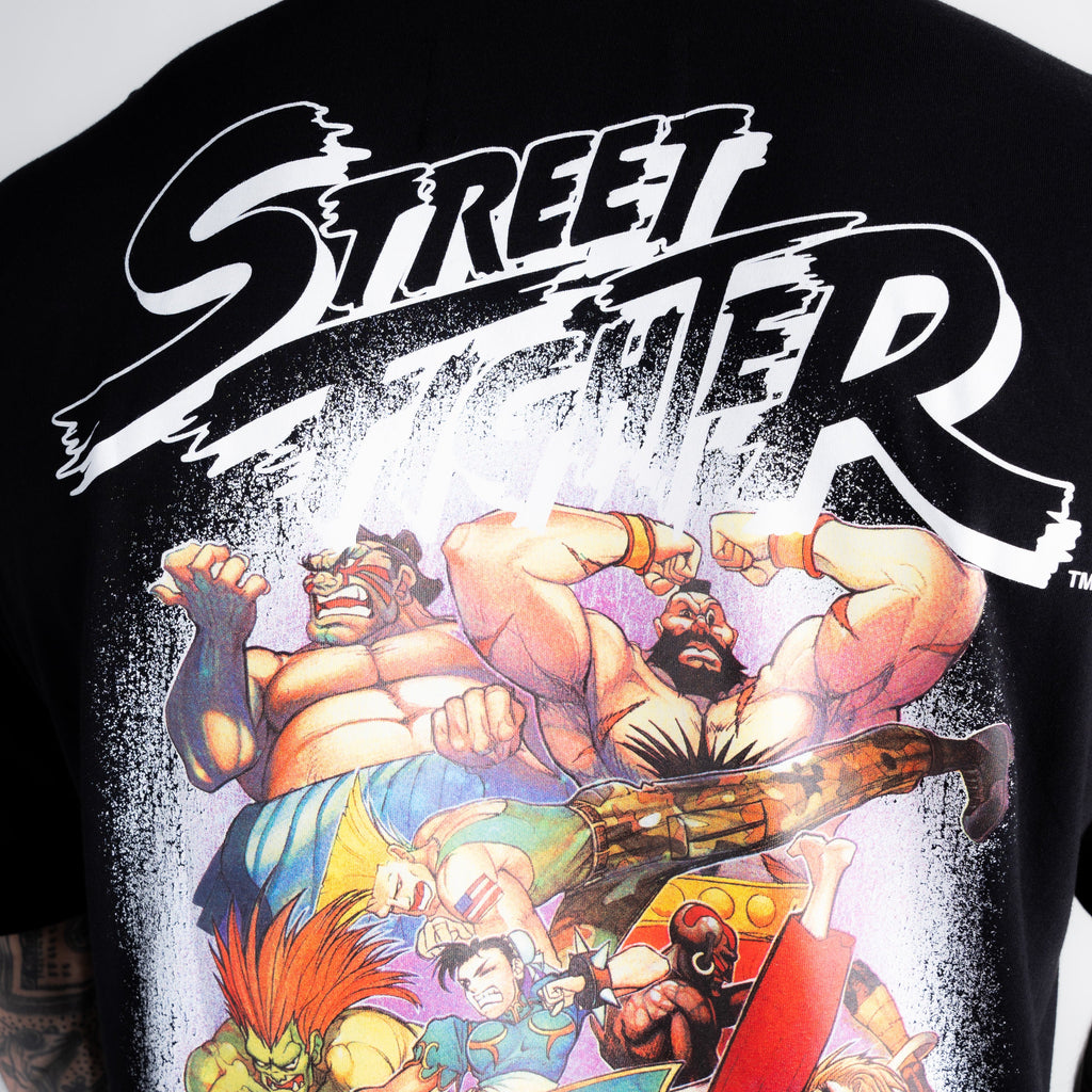 Camiseta Oversized Street Fighter Logo Line Preto