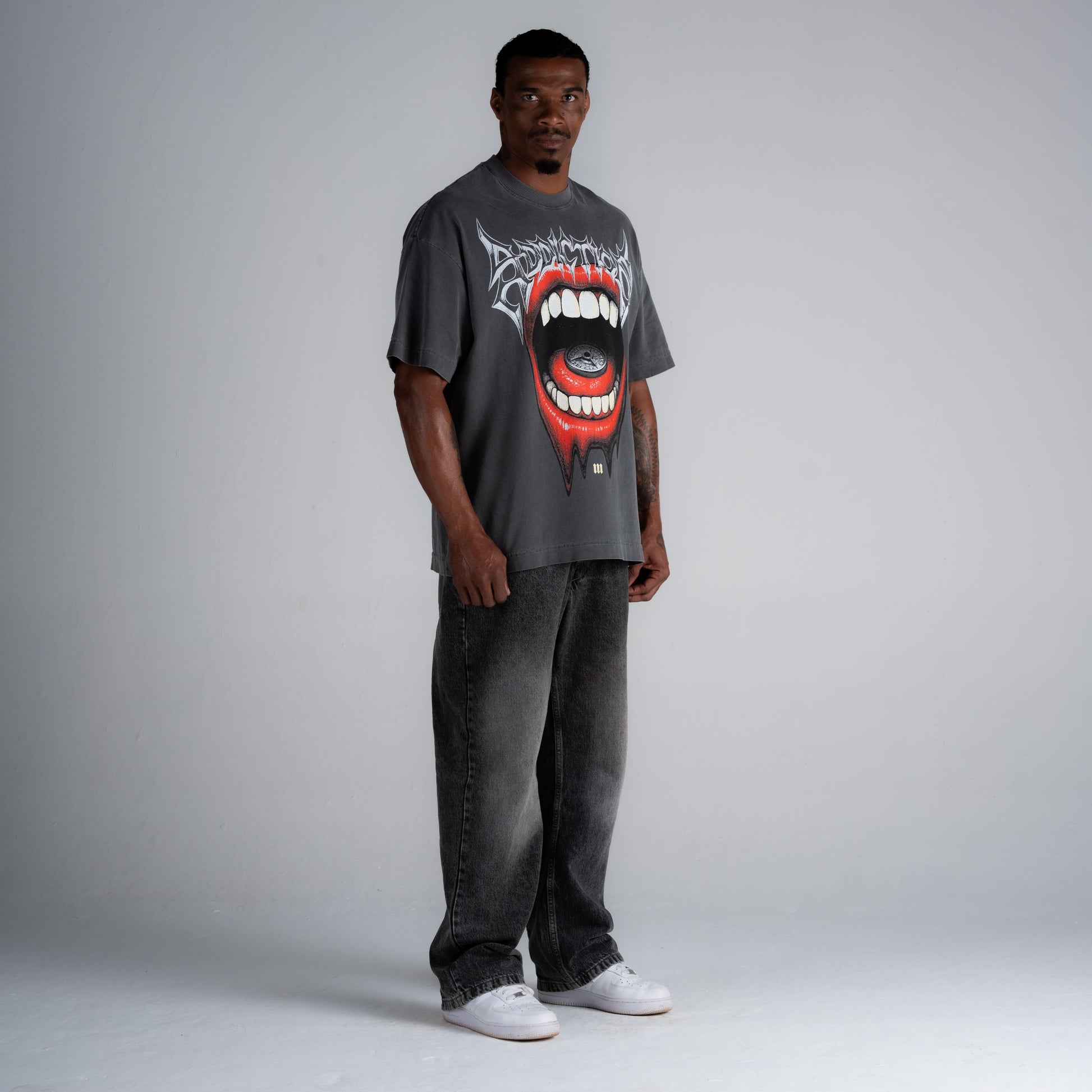 Camiseta Oversized Estonada Addiction Cinza