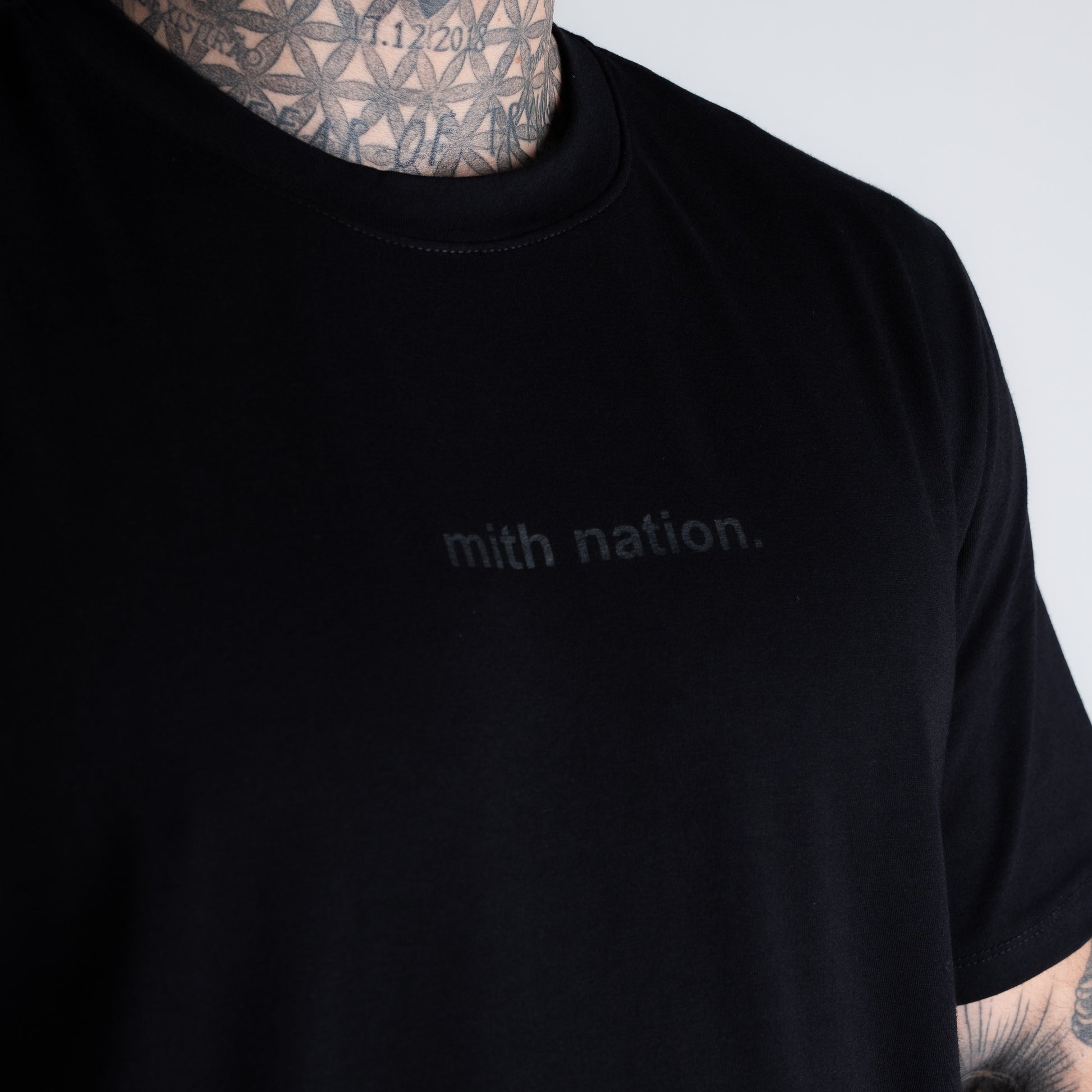 Camiseta Mith Nation Logo Preto