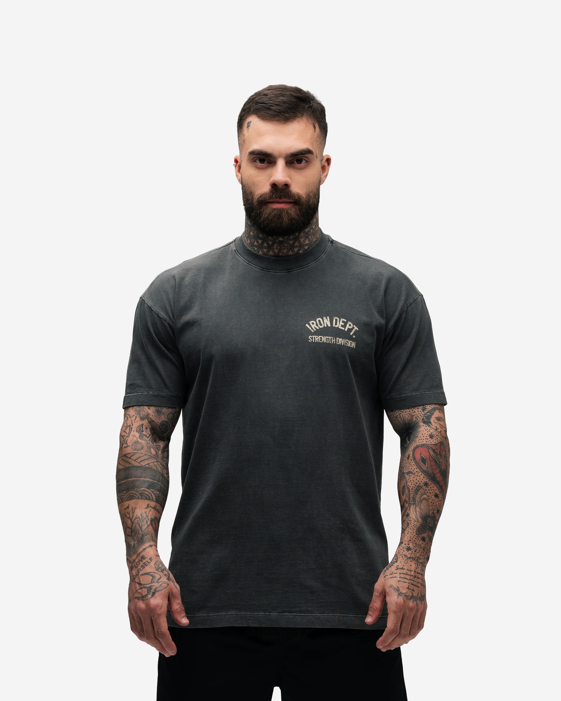Camiseta Oversized Estonada Mith Iron Dept. Cinza
