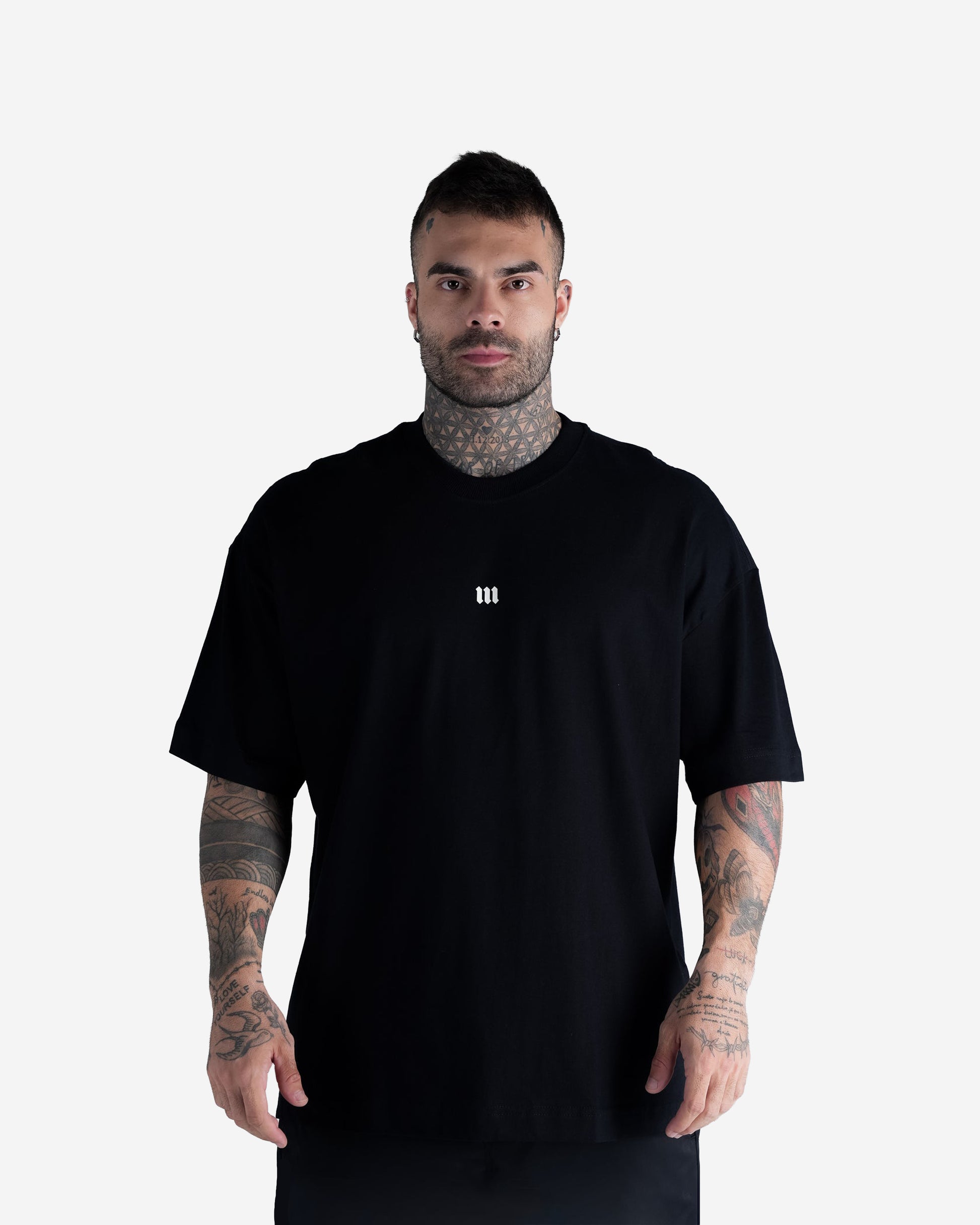Camiseta Oversized Mith Gorgonoid A Boca Mente o Shape Nao Preto