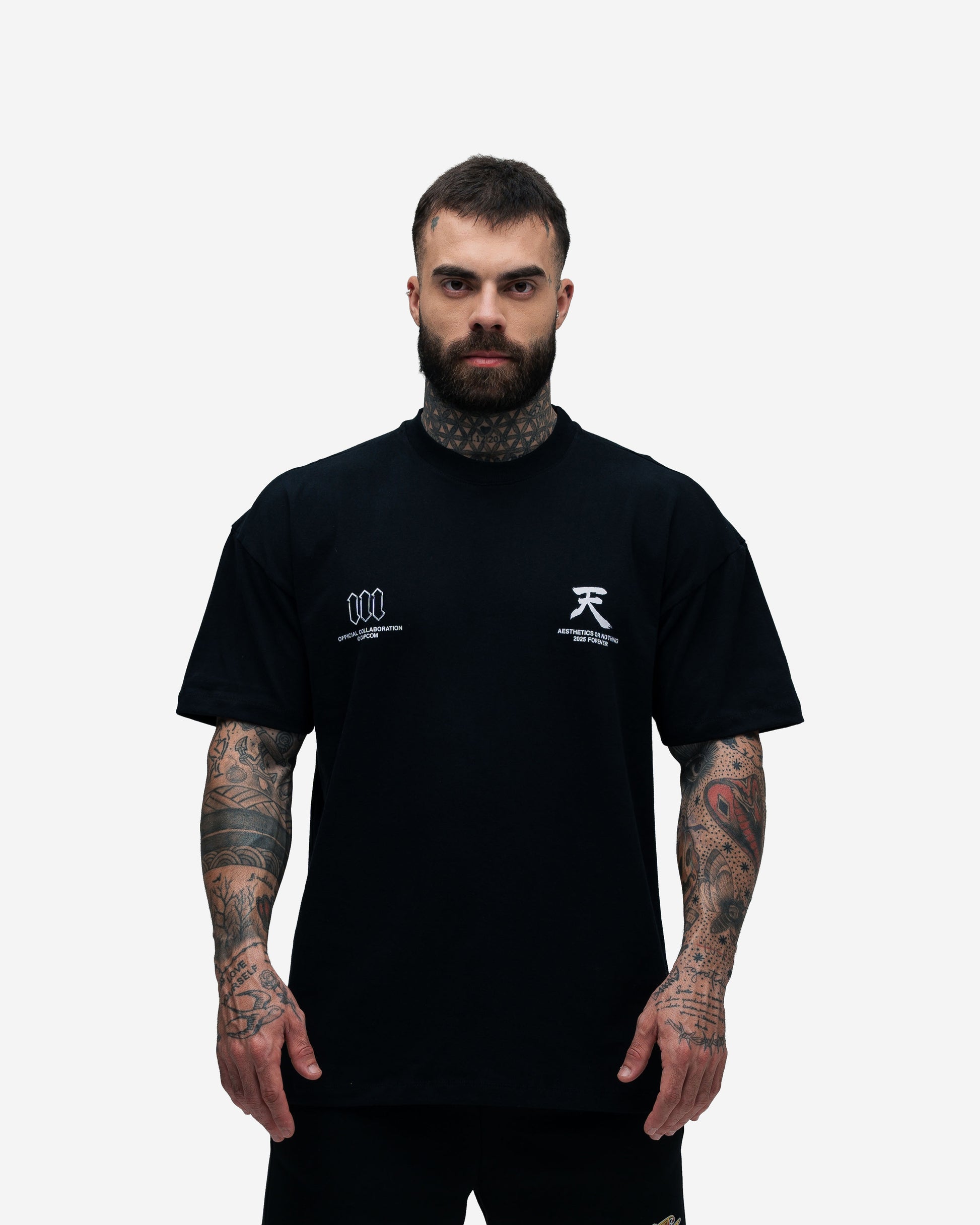 Camiseta Oversized Street Fighter Akuma Preto