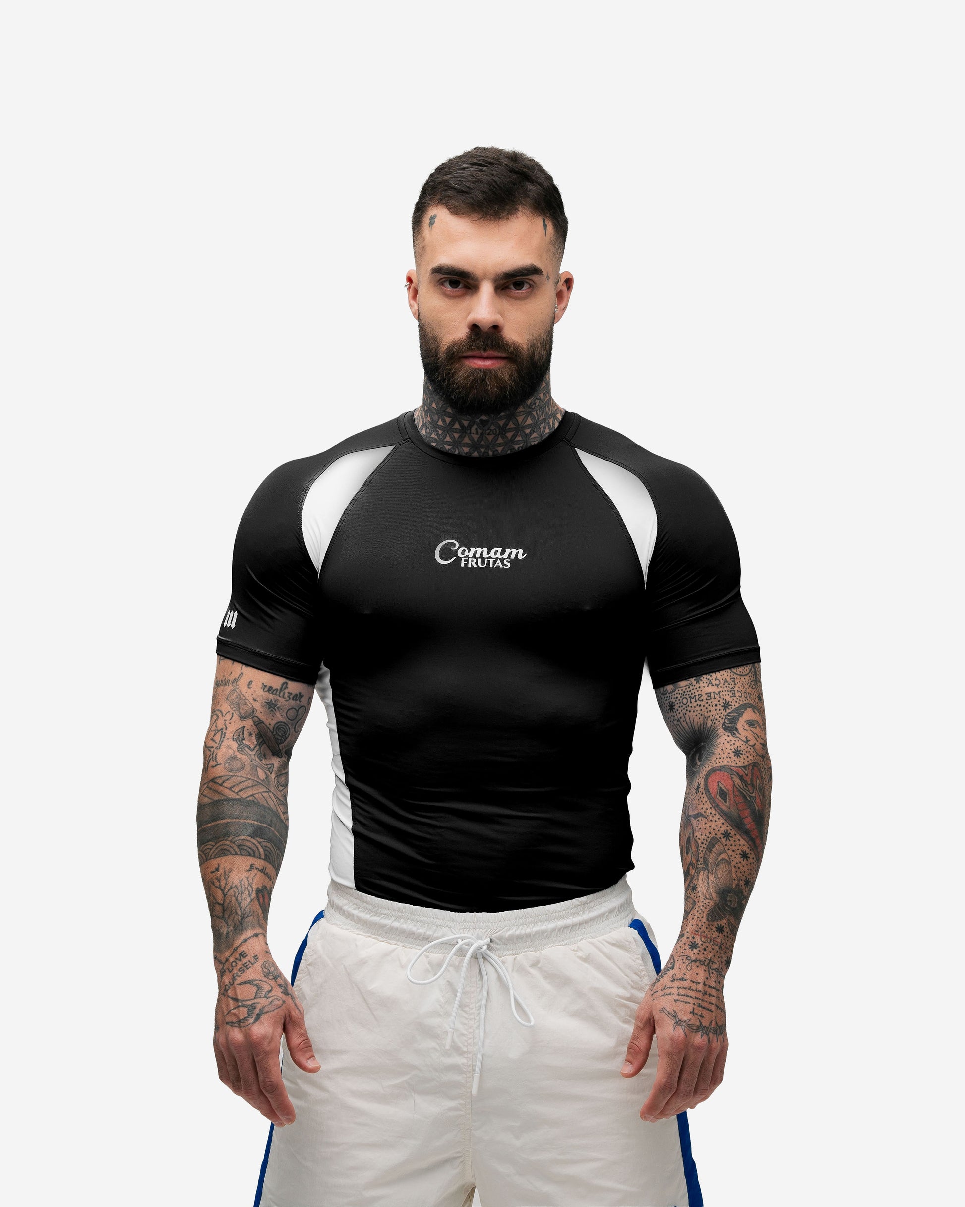 RashGuard <strong>Compressão </strong> Mith Comam Frutas Preto